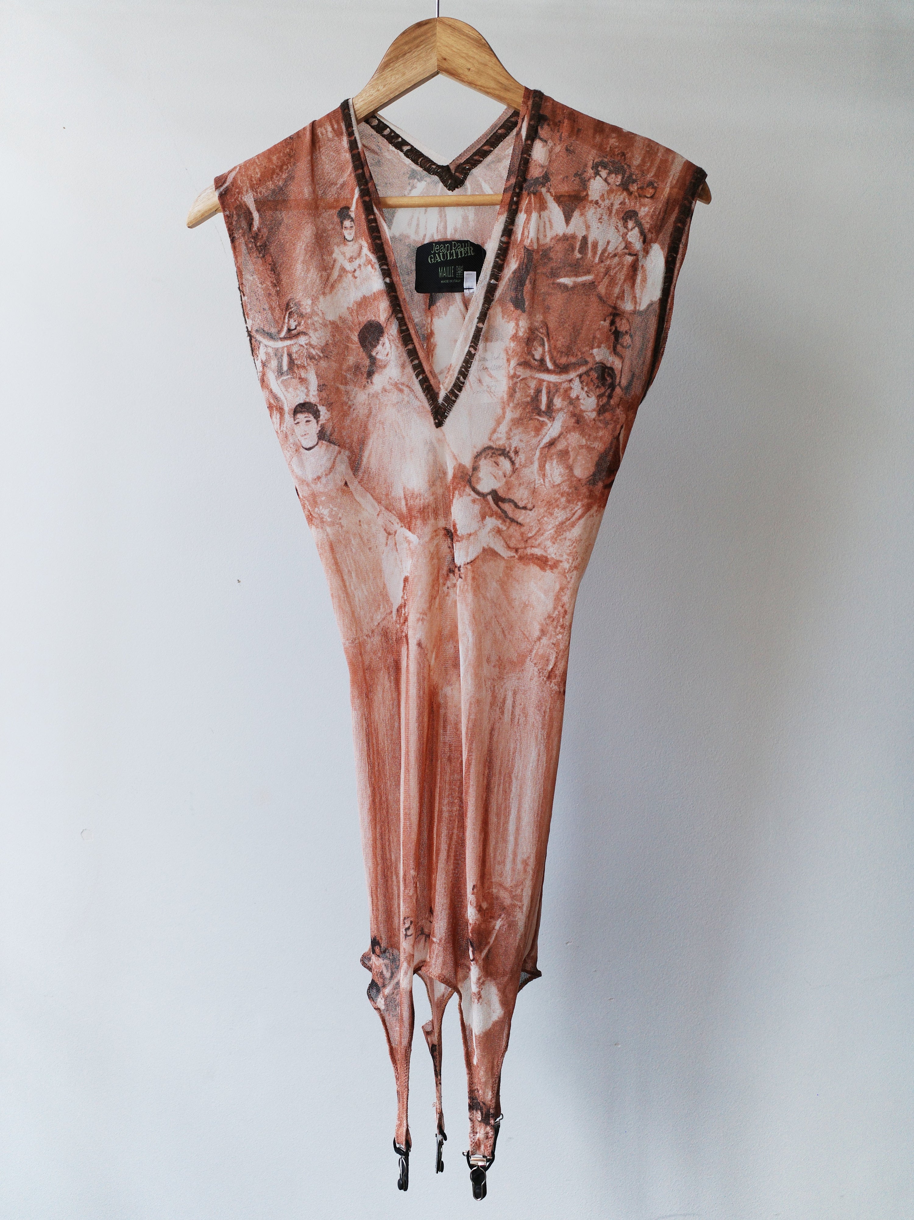 ARCHIVE WOMENSWEAR