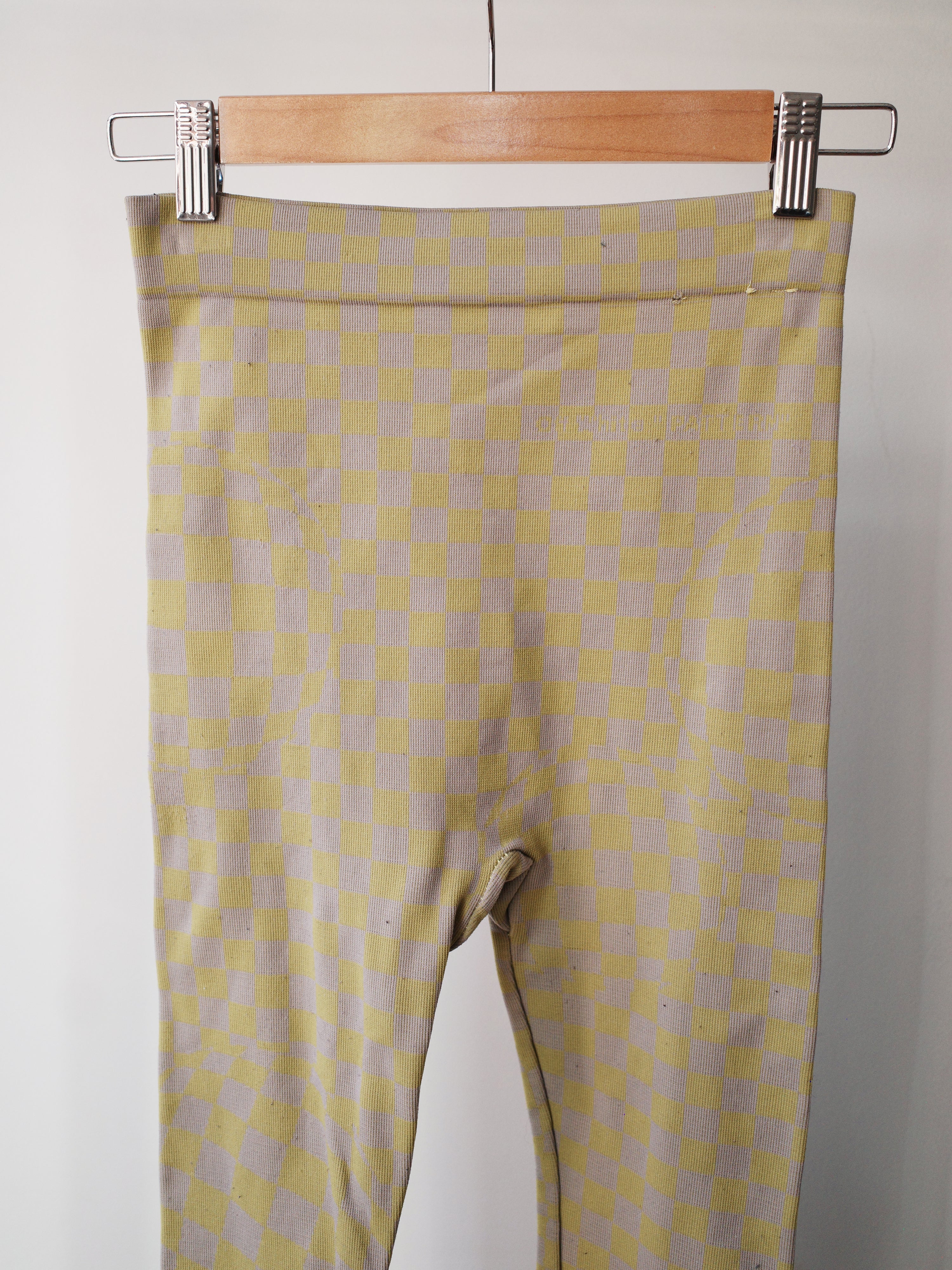 Off-White Yellow-Grey Checkered Knit Leggings – EARTH 土