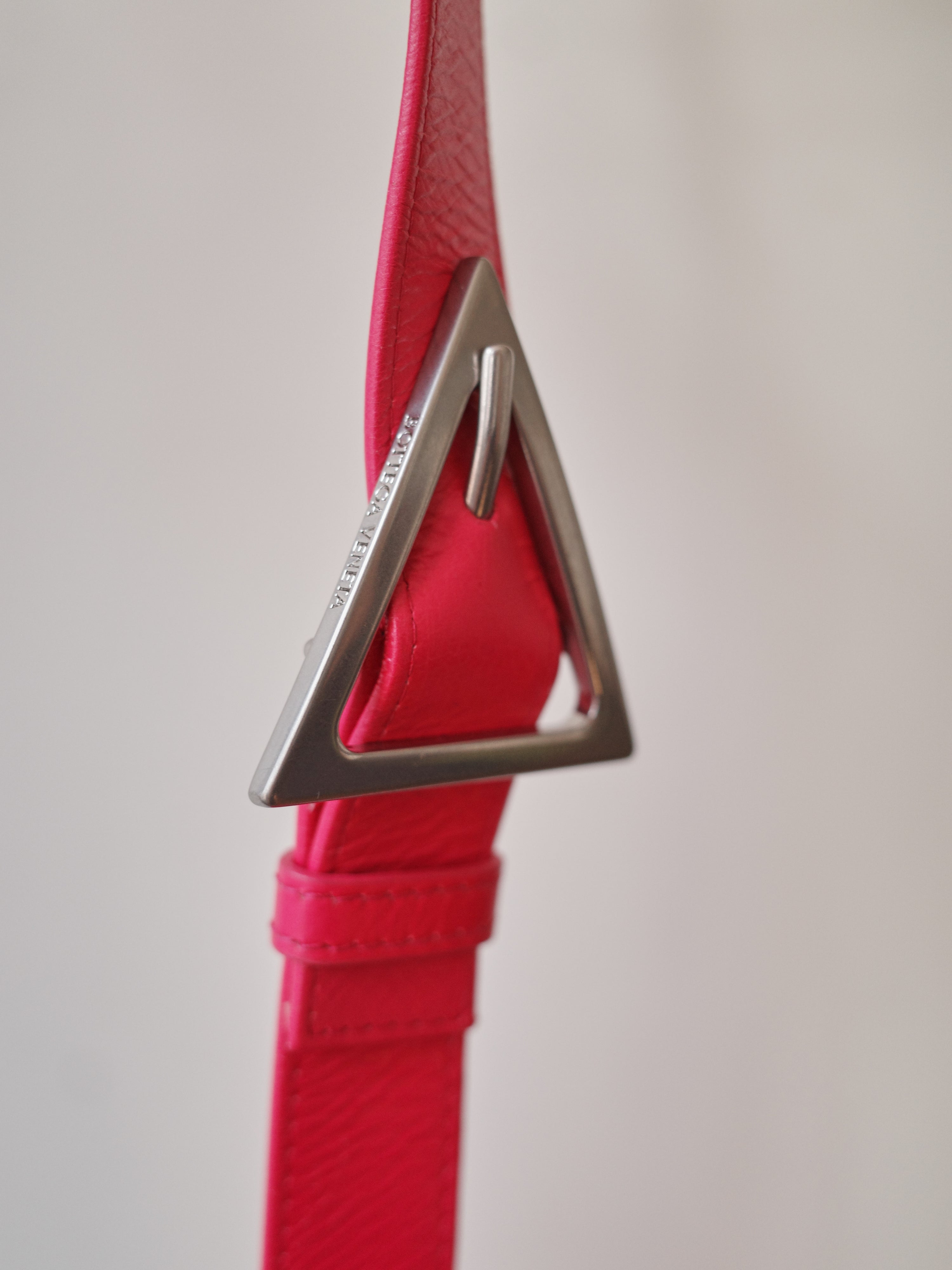Bottega Veneta Intrecciato Pink Crossbody Bag – FIRE 火