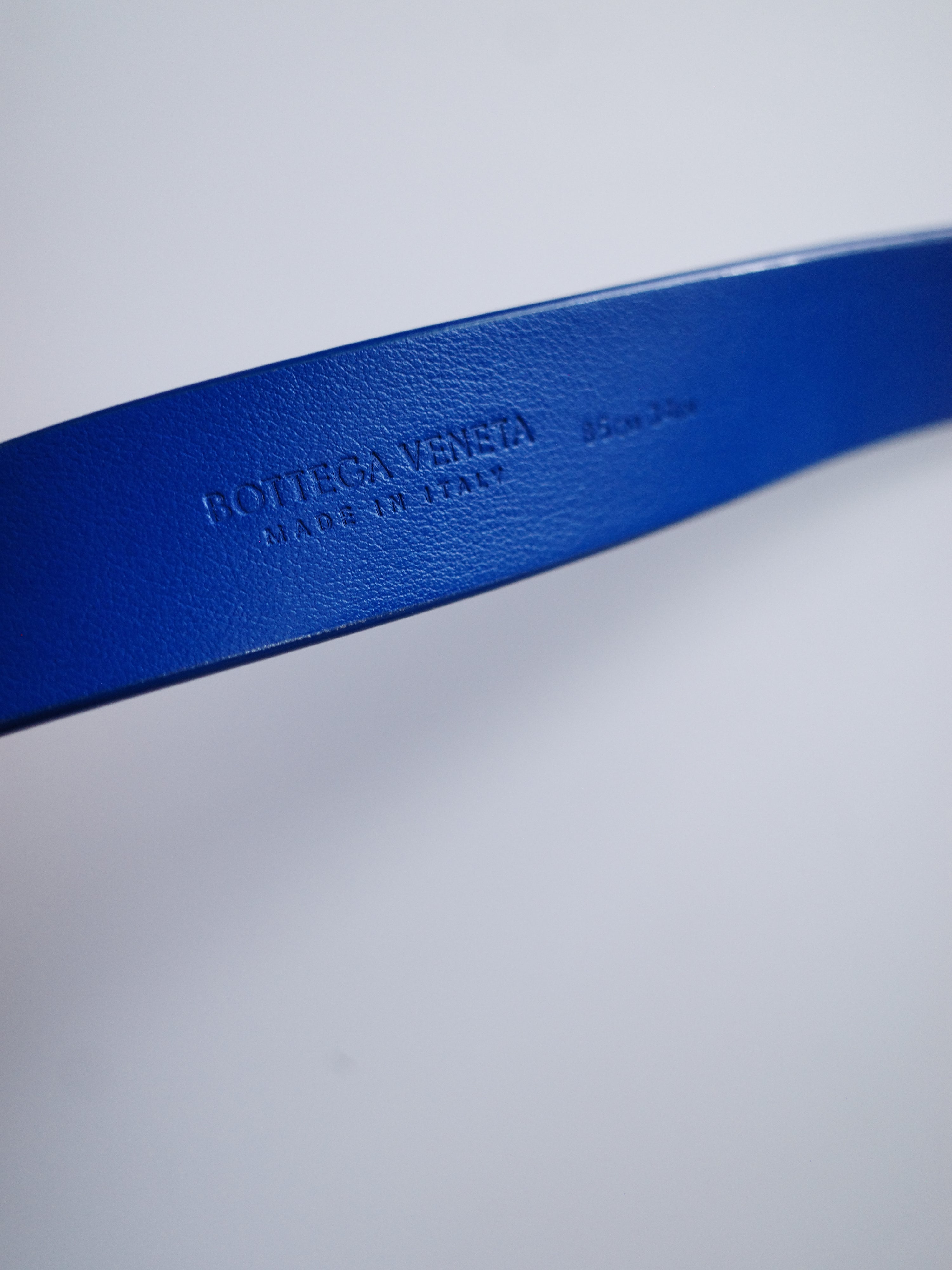 Bottega Veneta Blue Triangle Buckle Leather Belt – WATER 水