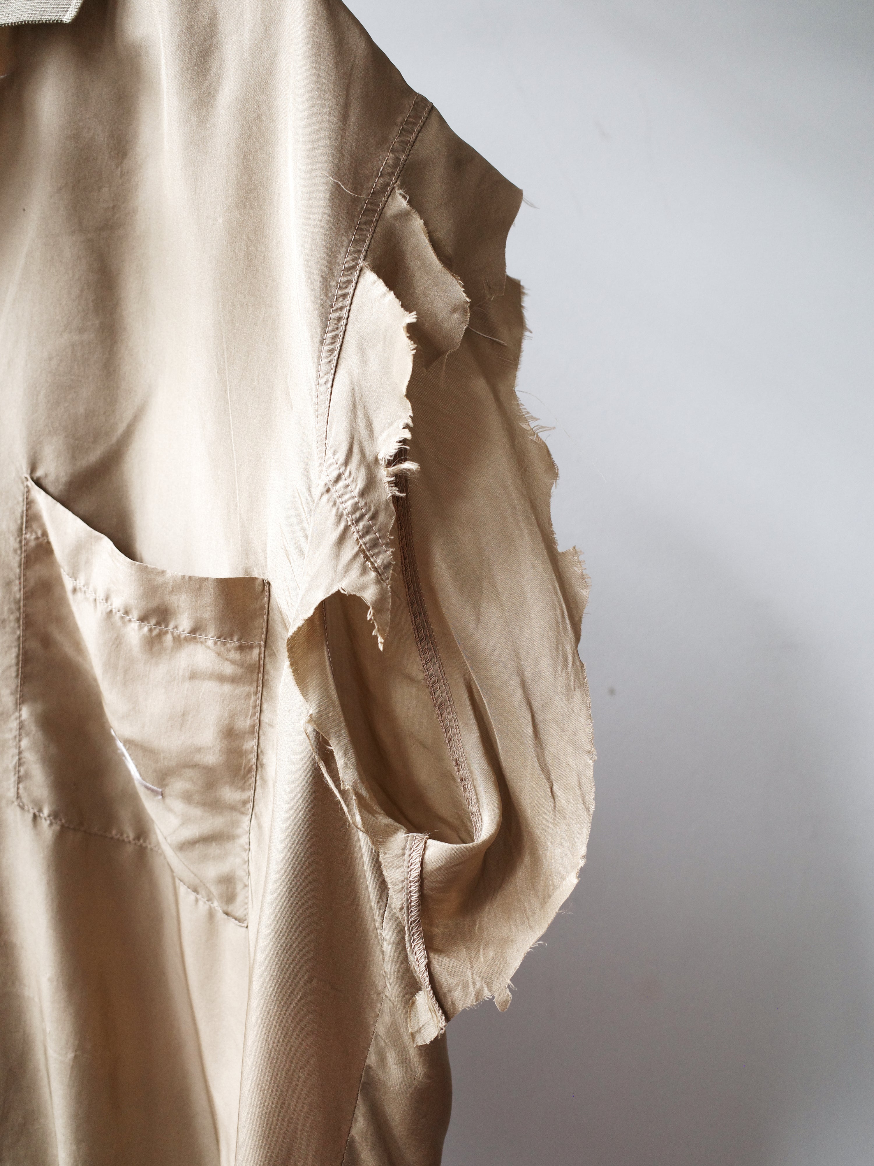 Yves Saint Laurent Deconstructed Gold Polo Shirt – METAL 金
