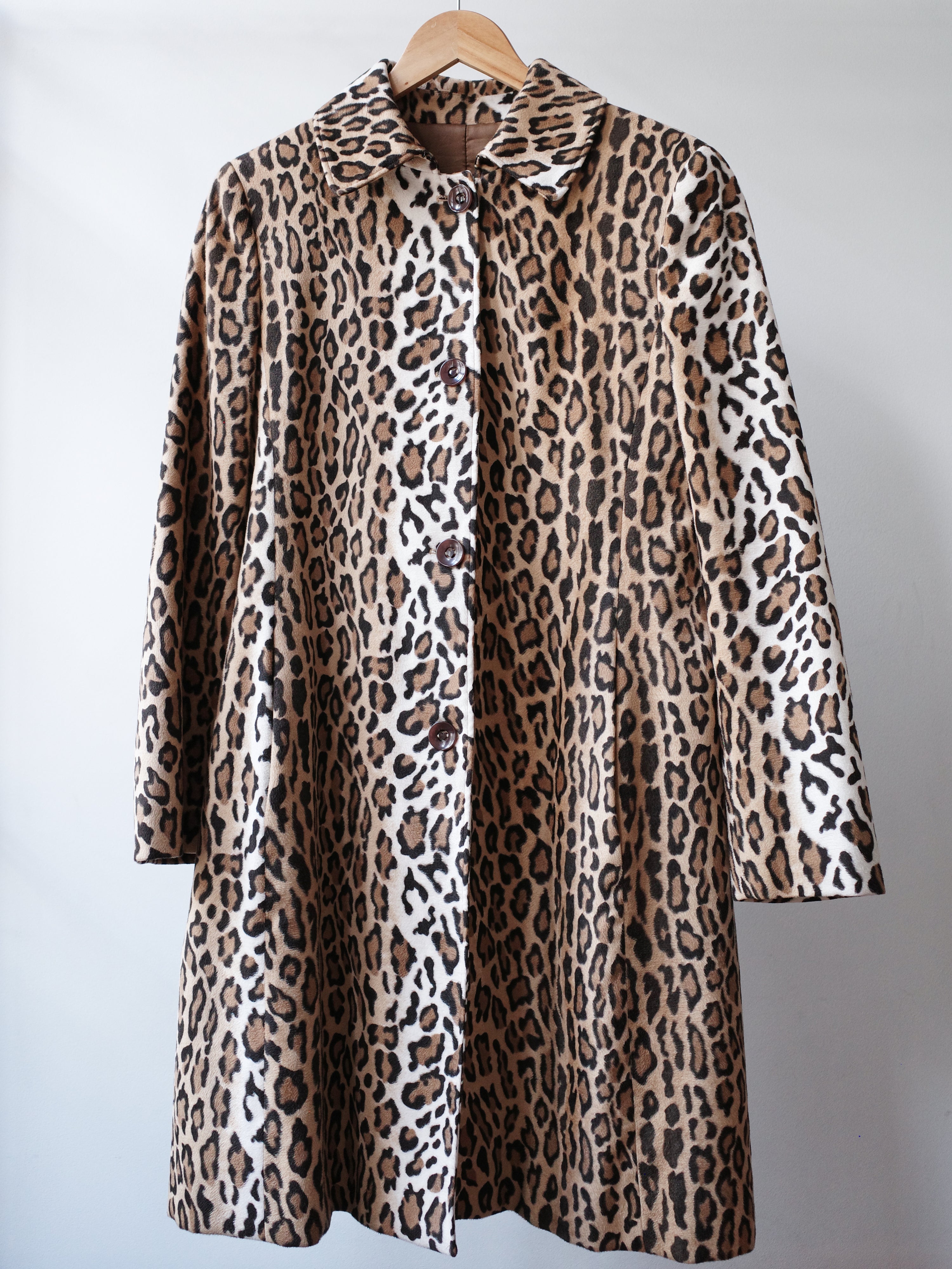Moschino Cheap and Chic Leopard Print Coat – FIRE 火