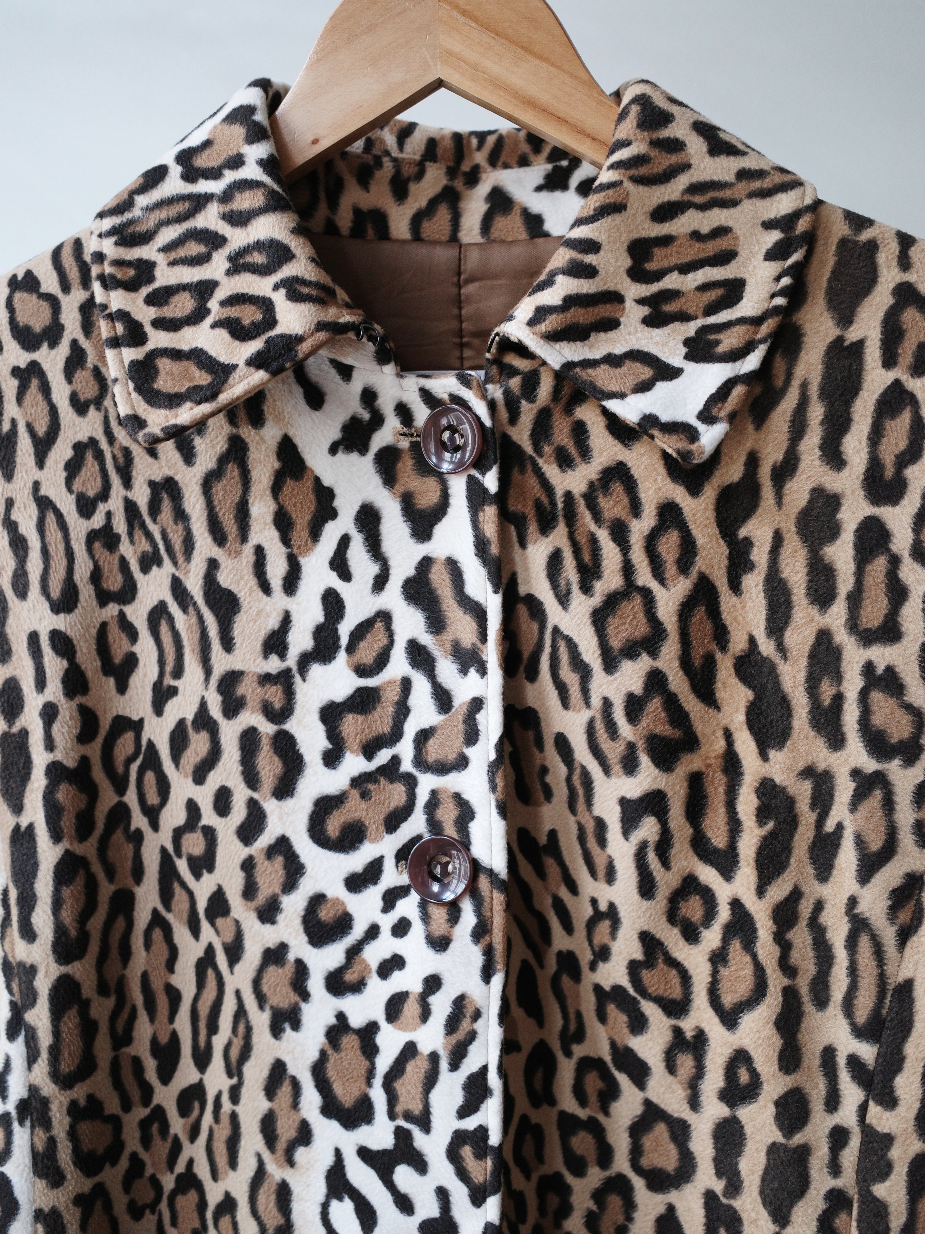 Moschino Cheap and Chic Leopard Print Coat – FIRE 火