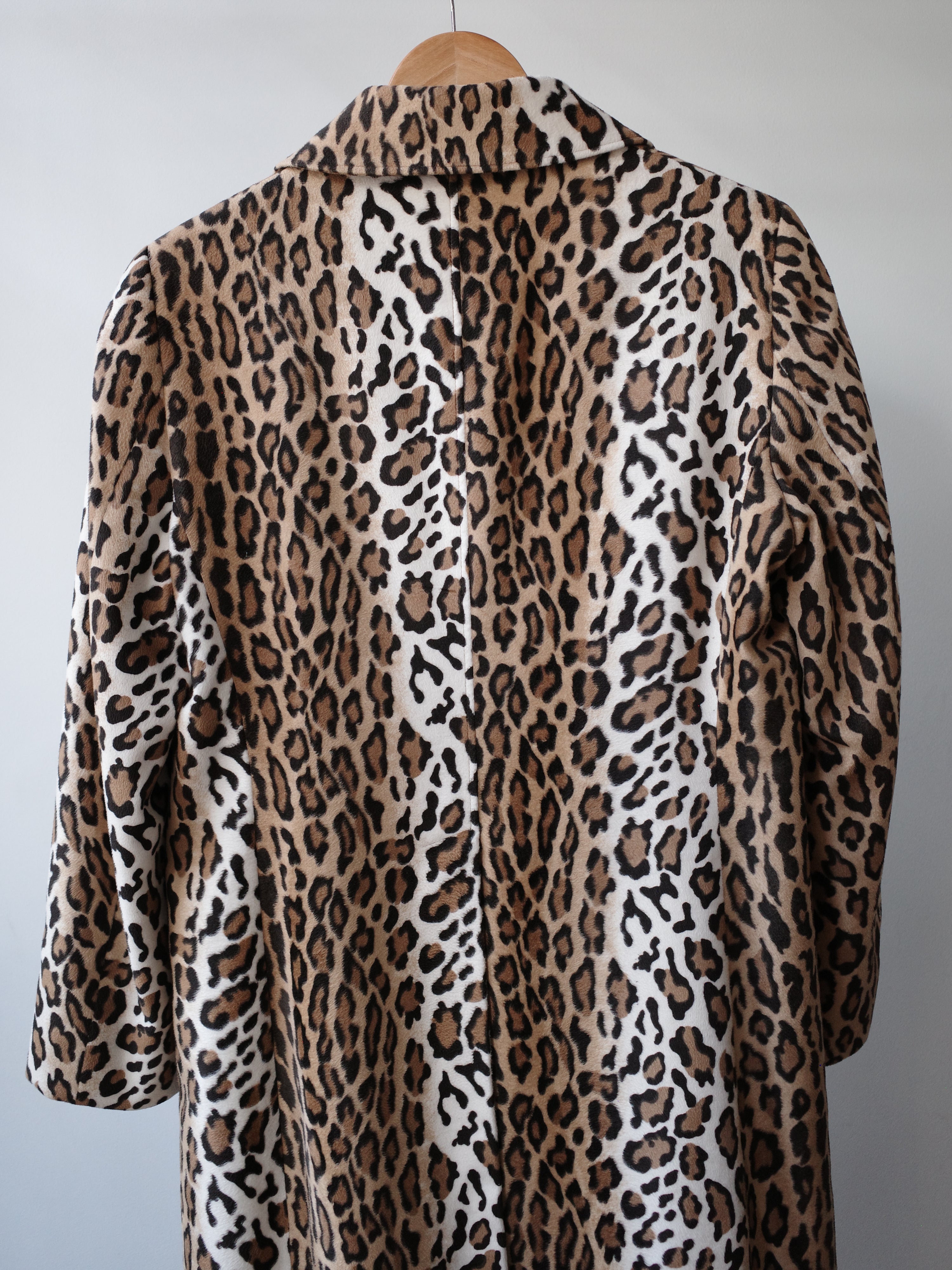 Moschino Cheap and Chic Leopard Print Coat – FIRE 火