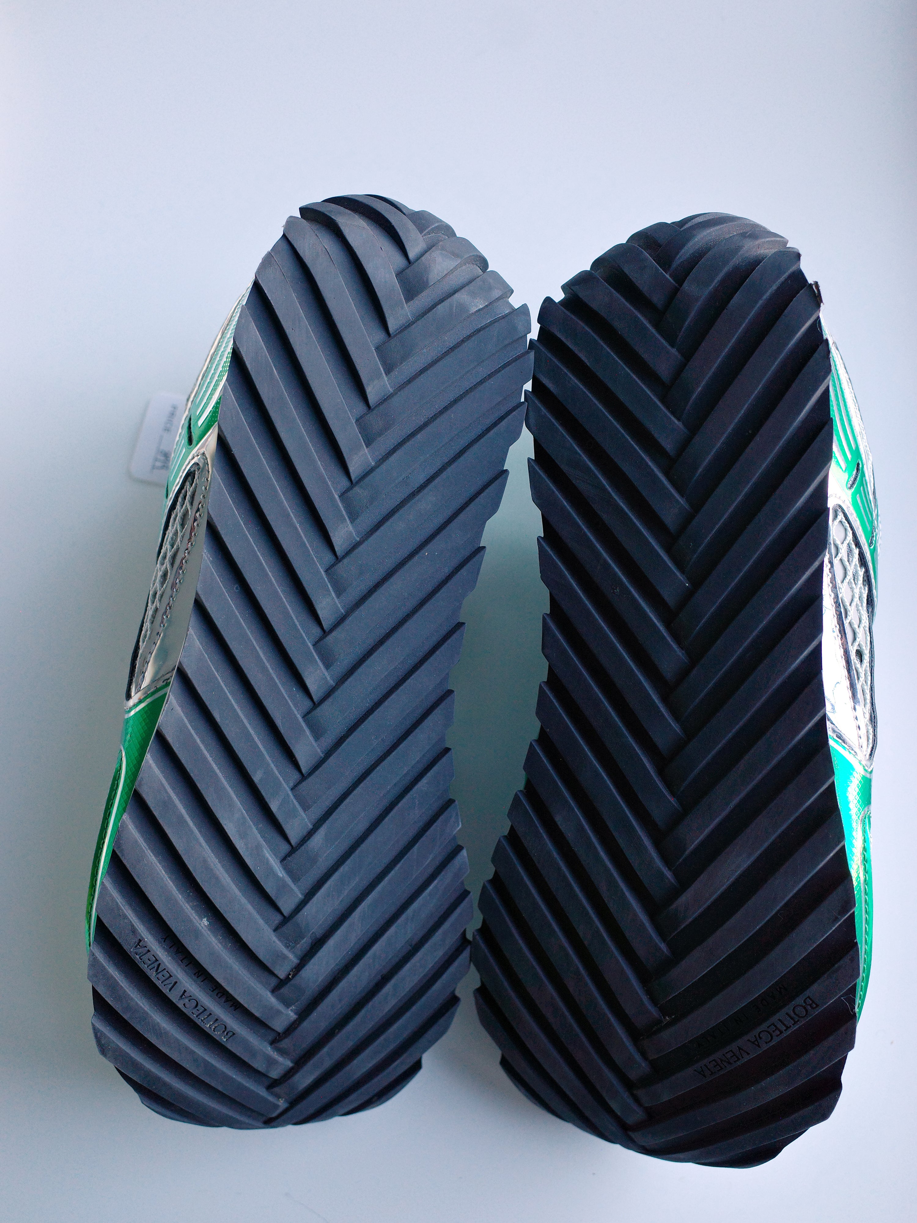 Bottega Veneta Iridescent Mesh Panel Sneakers – METAL 金