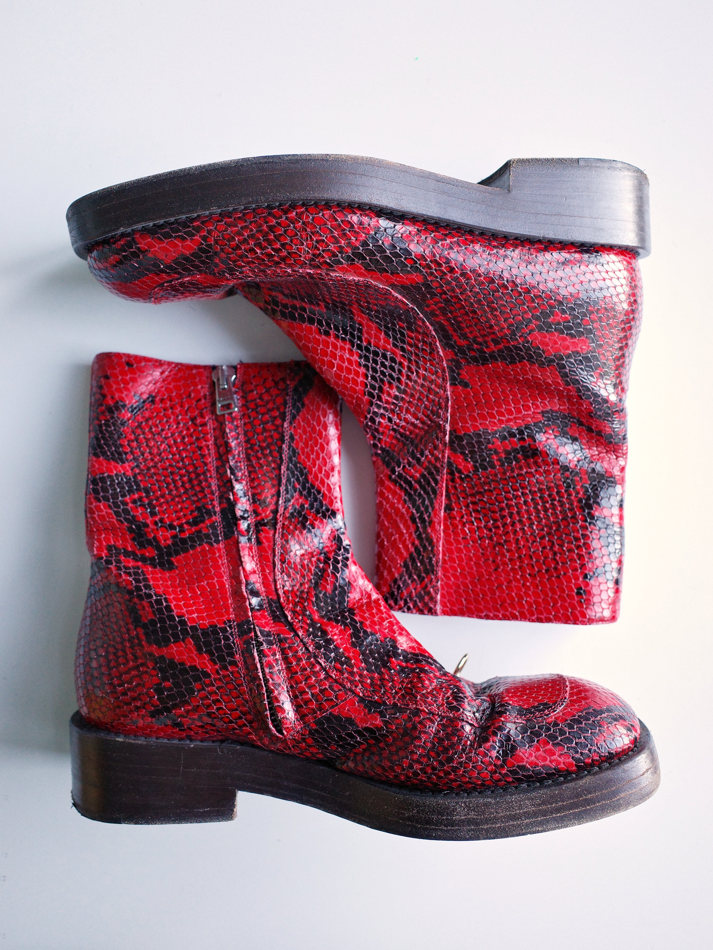 Marni Red Faux-Snakeskin Ring Boots – FIRE 火