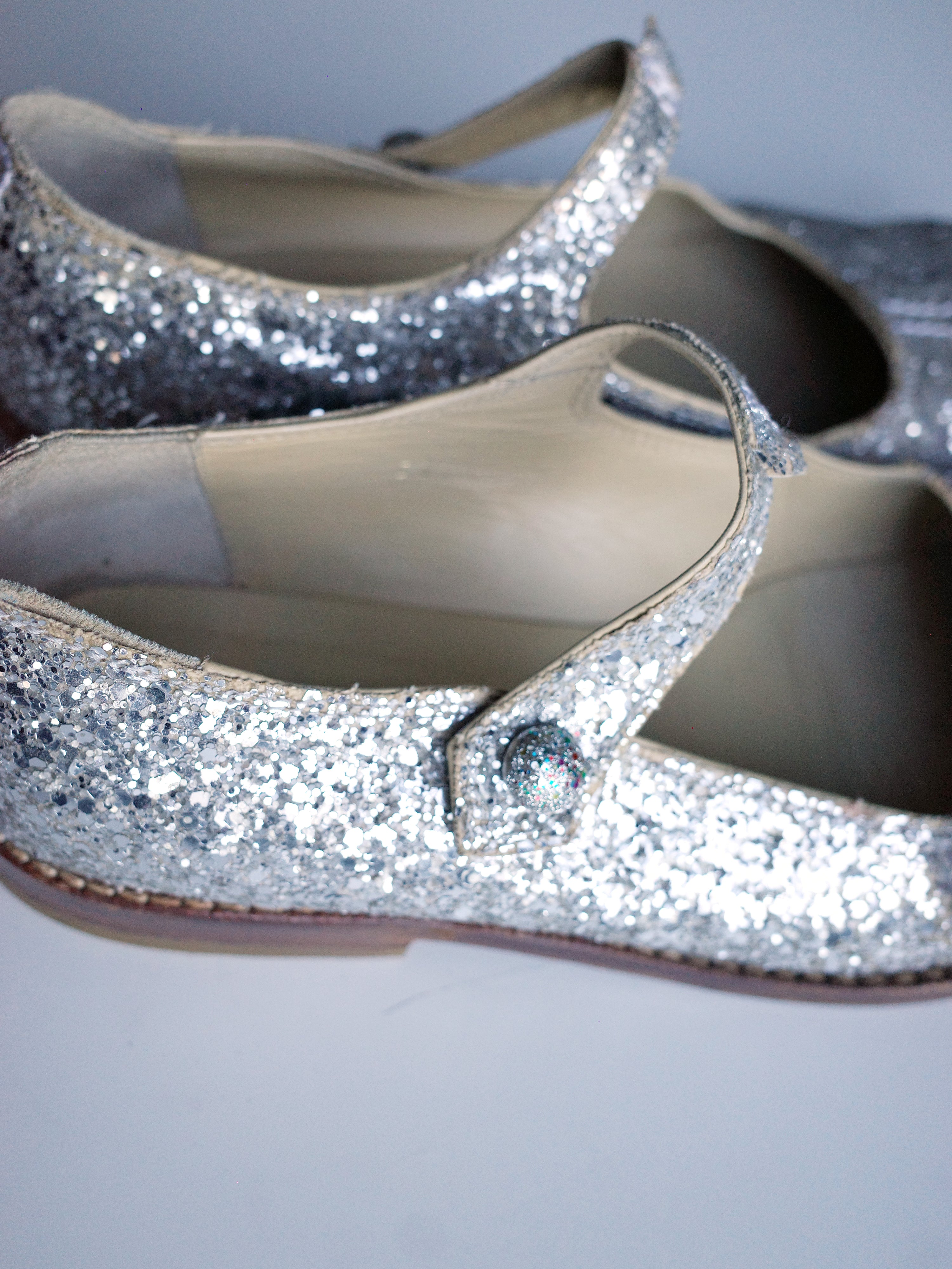 COMME des GARÇONS Glitter Mary Jane Shoes – METAL 金