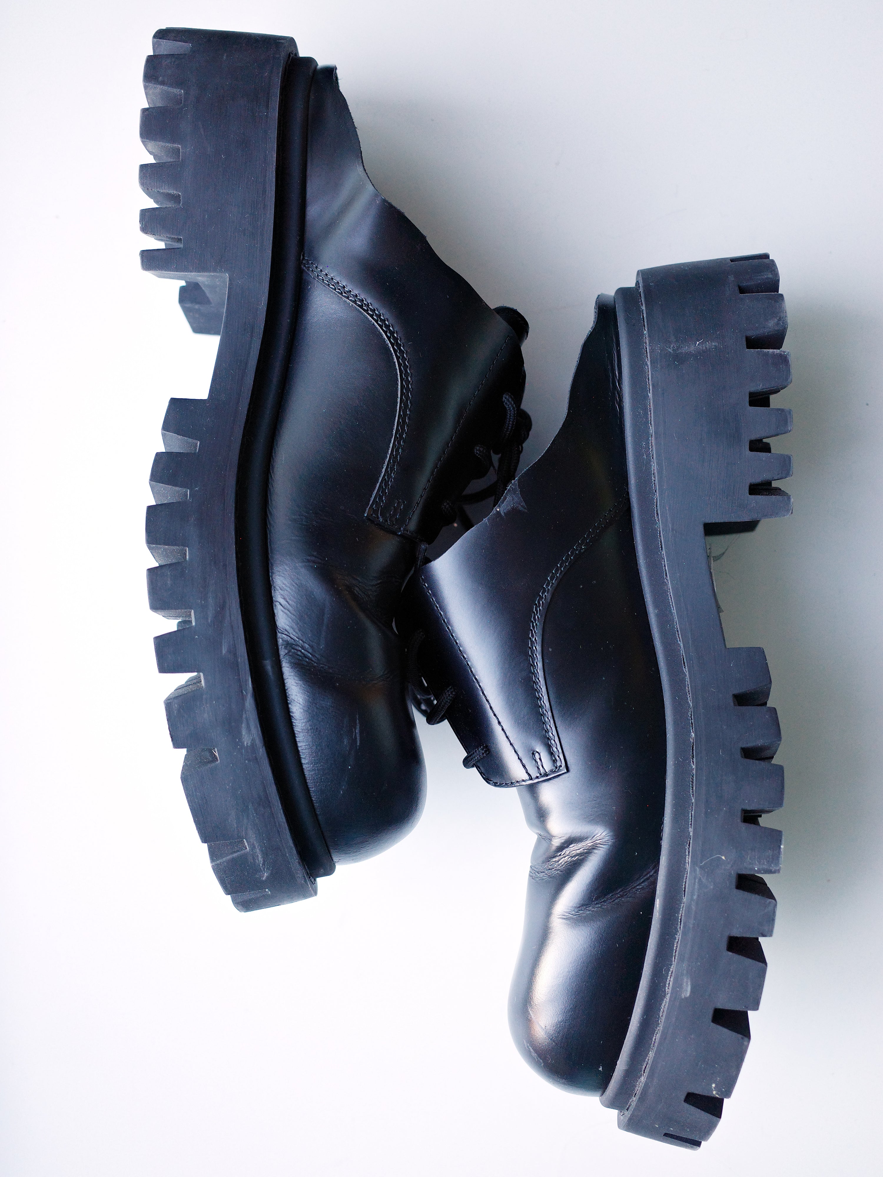 Balenciaga Platform Derby Leather Mules – EARTH 土