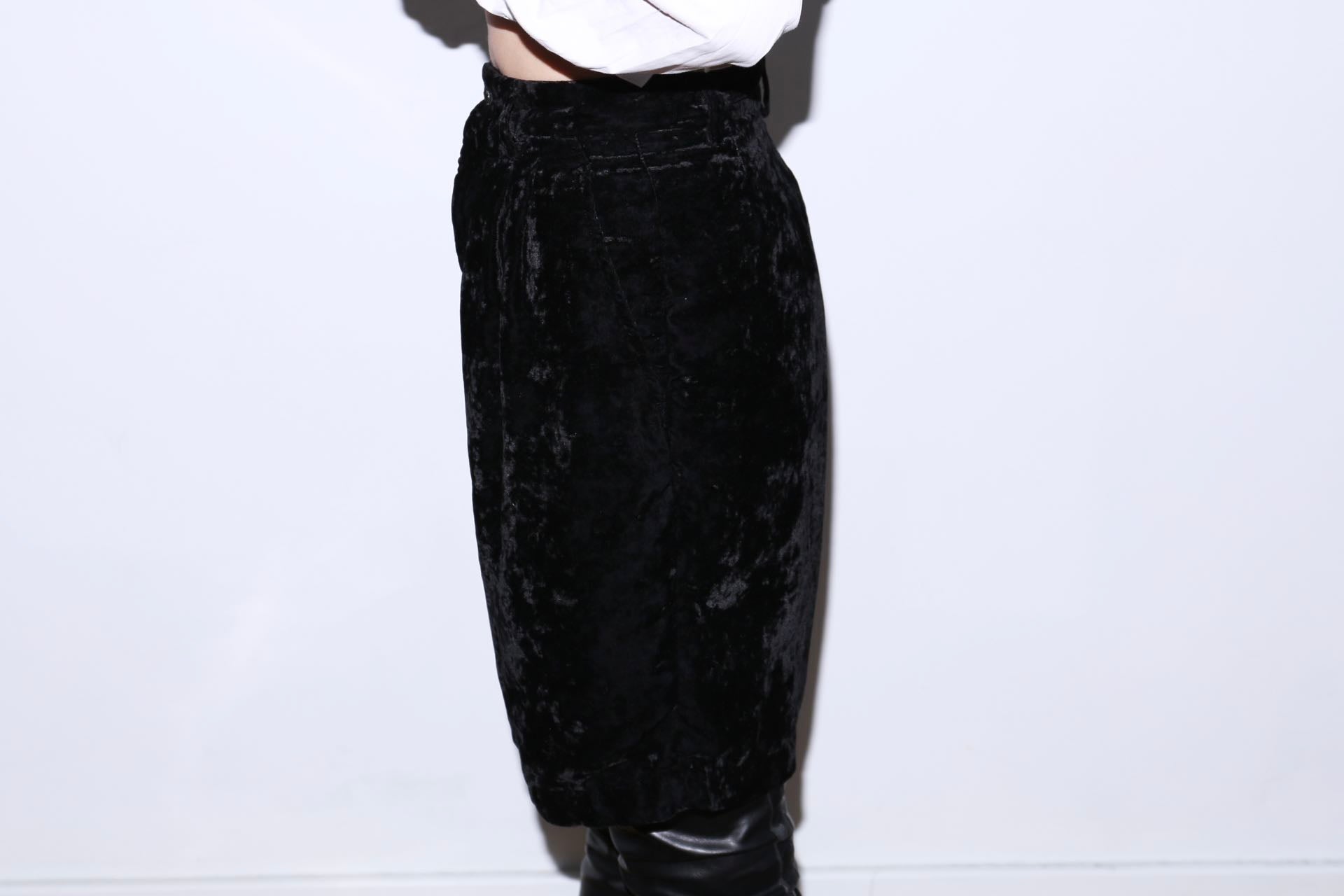 Comme des Garçons Vintage Velvet Shorts – METAL 金