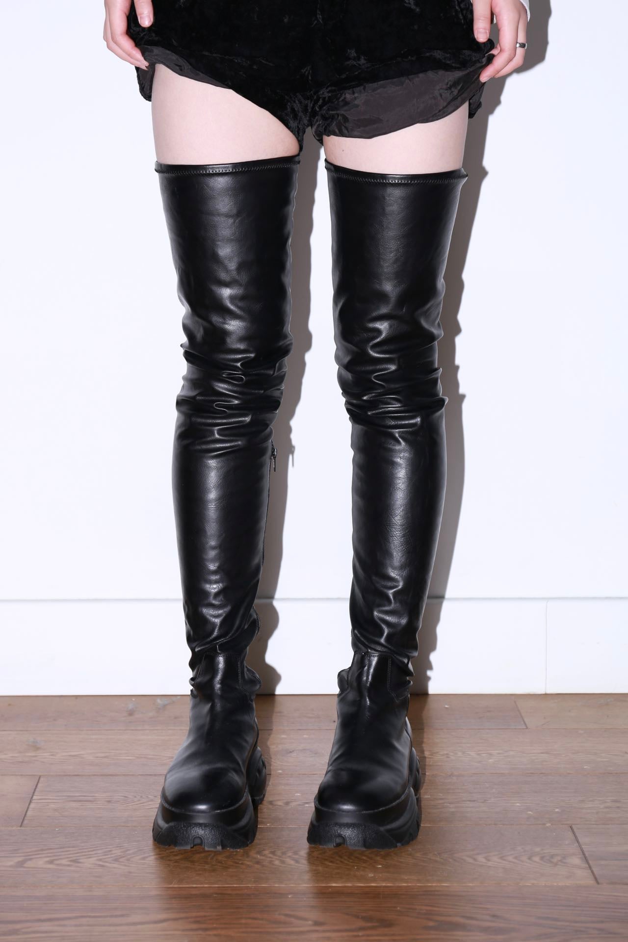 032c × Buffalo Leather Thigh-High Platform Boots – METAL 金