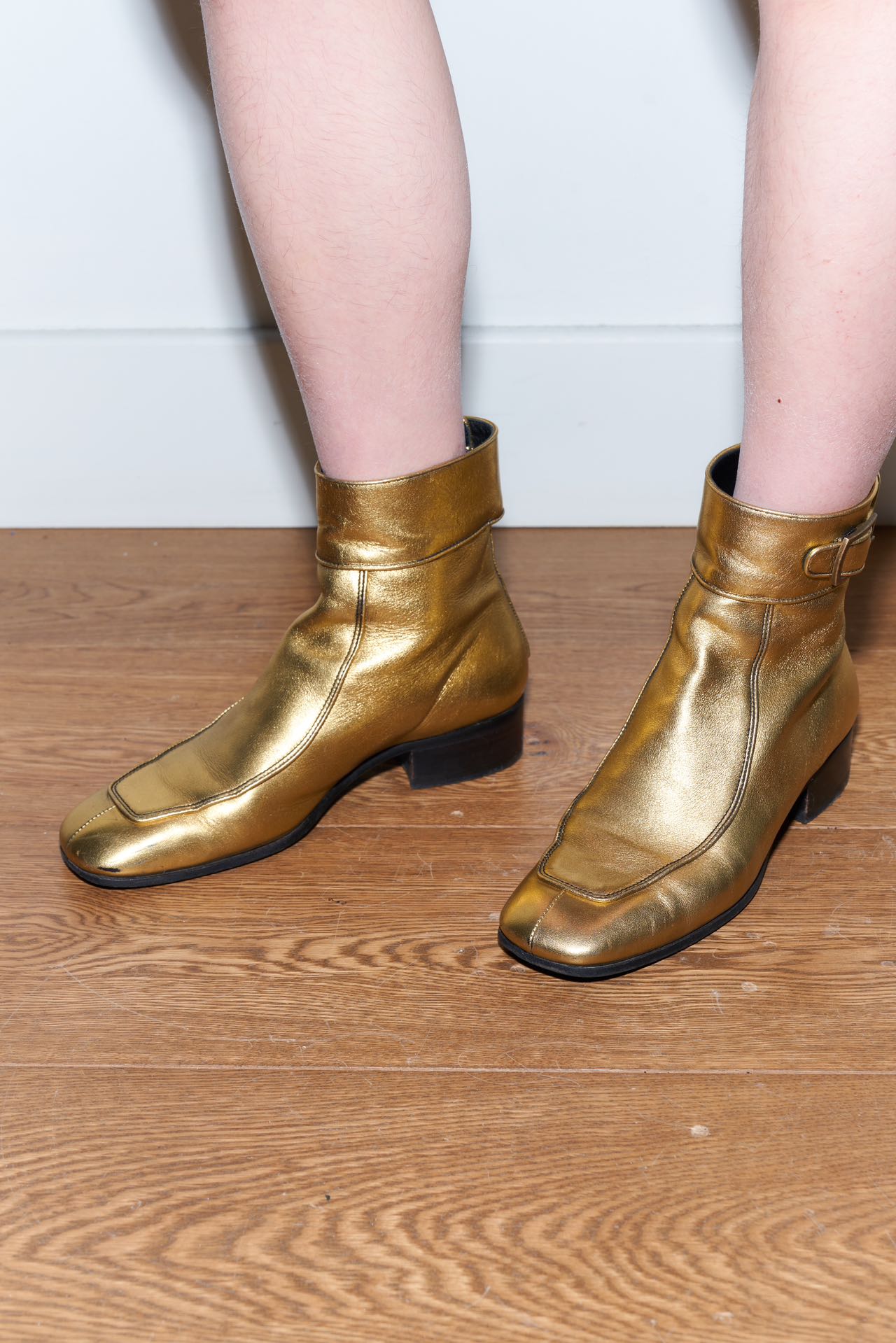 Saint Laurent Gold Sculpted Leather Ankle Boots – METAL 金