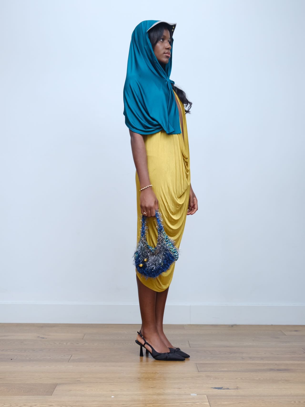 PE99Y YAN9 Teal Hooded Cape with Metallic Visor – WATER 水