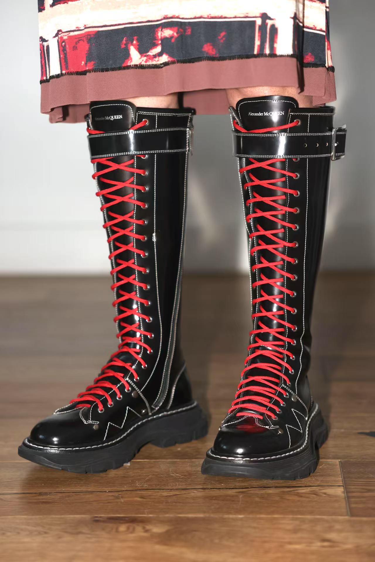 Alexander McQueen Red-Laced Combat Tall Boots – METAL 金