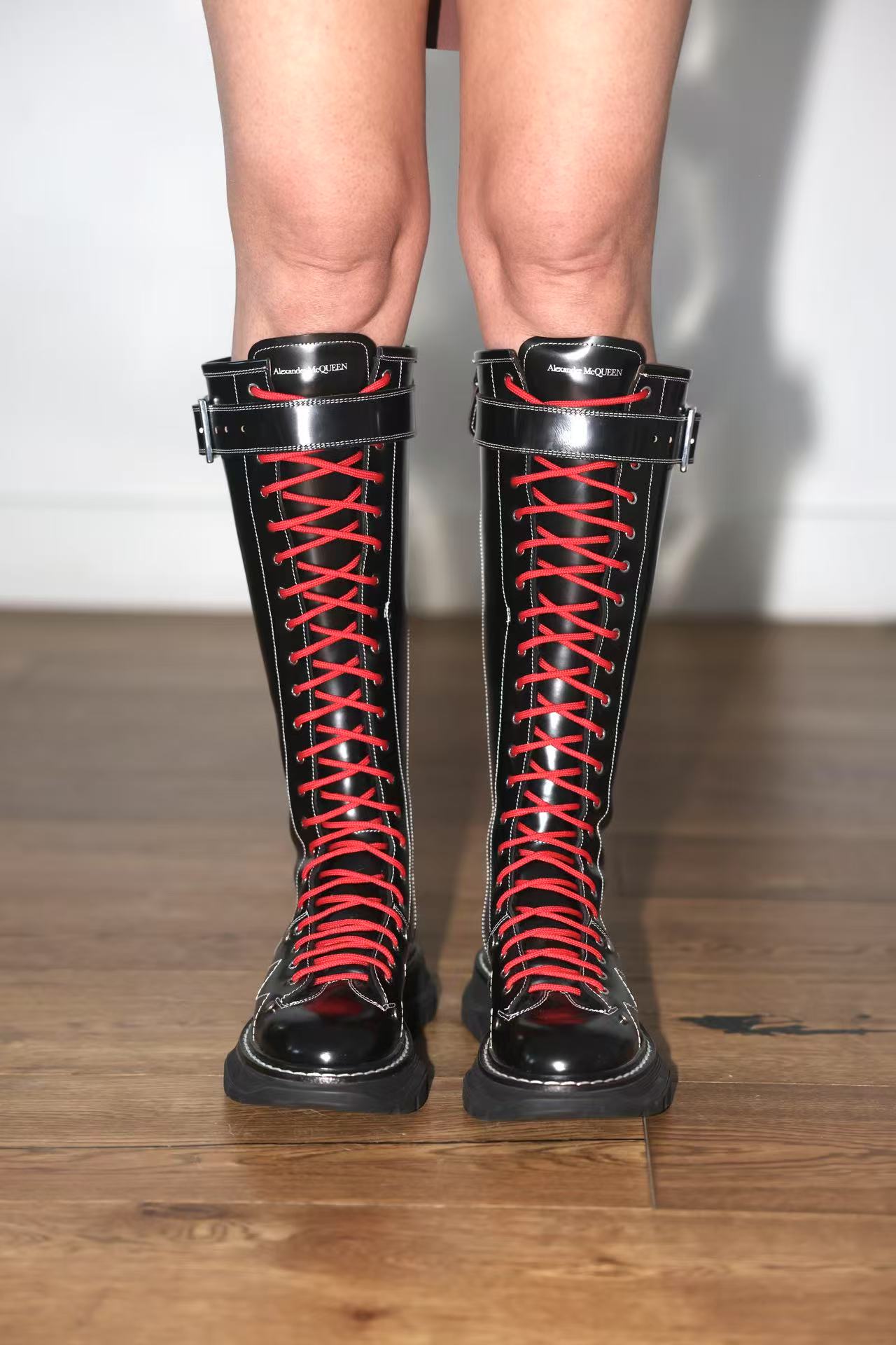 Alexander McQueen Red-Laced Combat Tall Boots – METAL 金