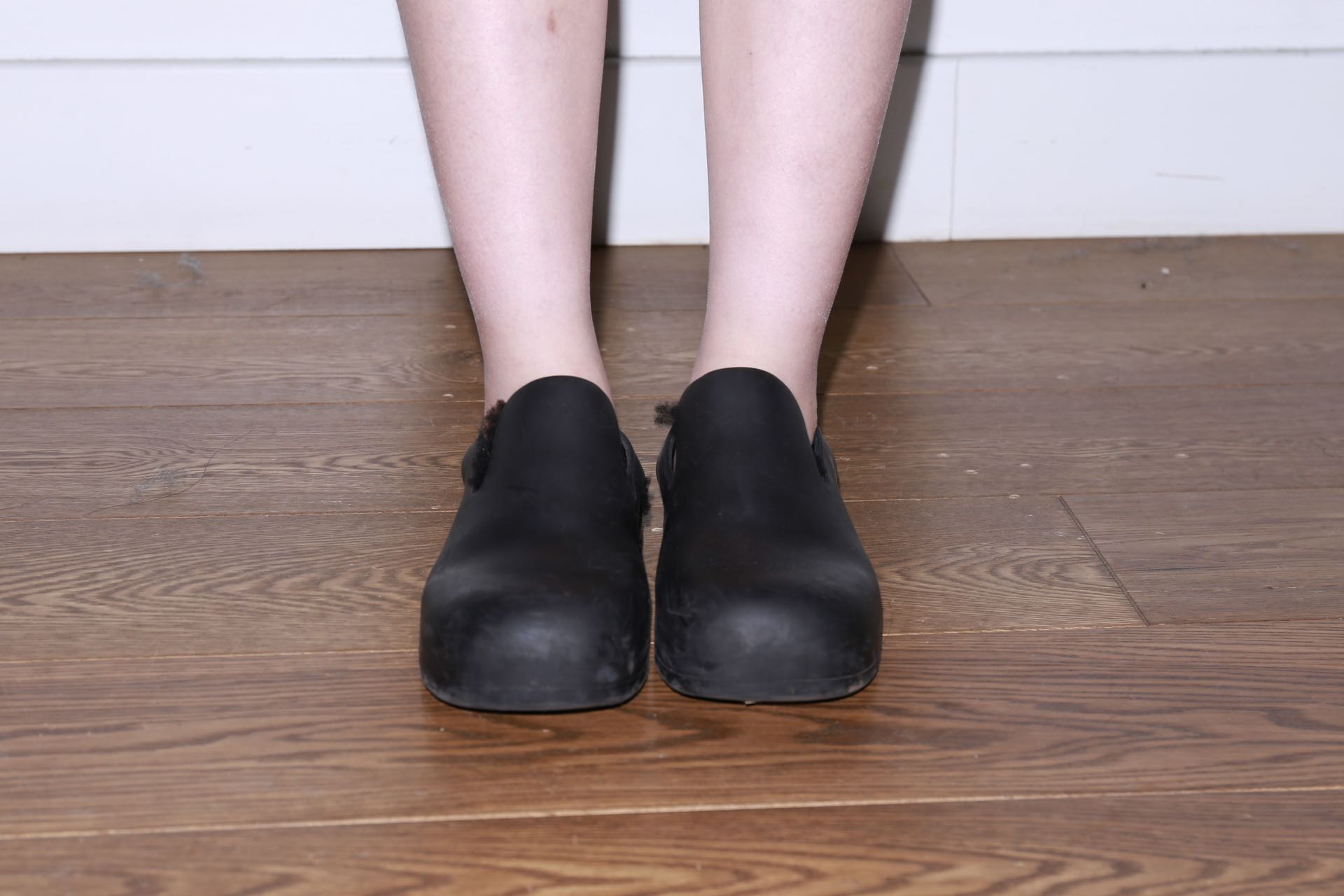 Bottega Veneta Shearling-Lined Rubber Slip-Ons – WATER 水
