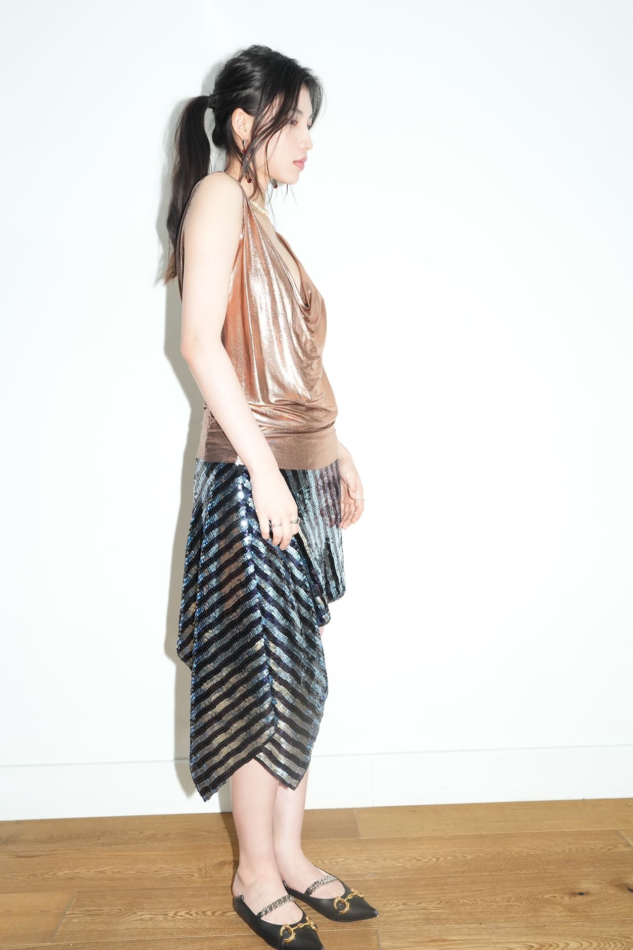 PE99Y YAN9 Asymmetric Sequin Skirt – WATER 水