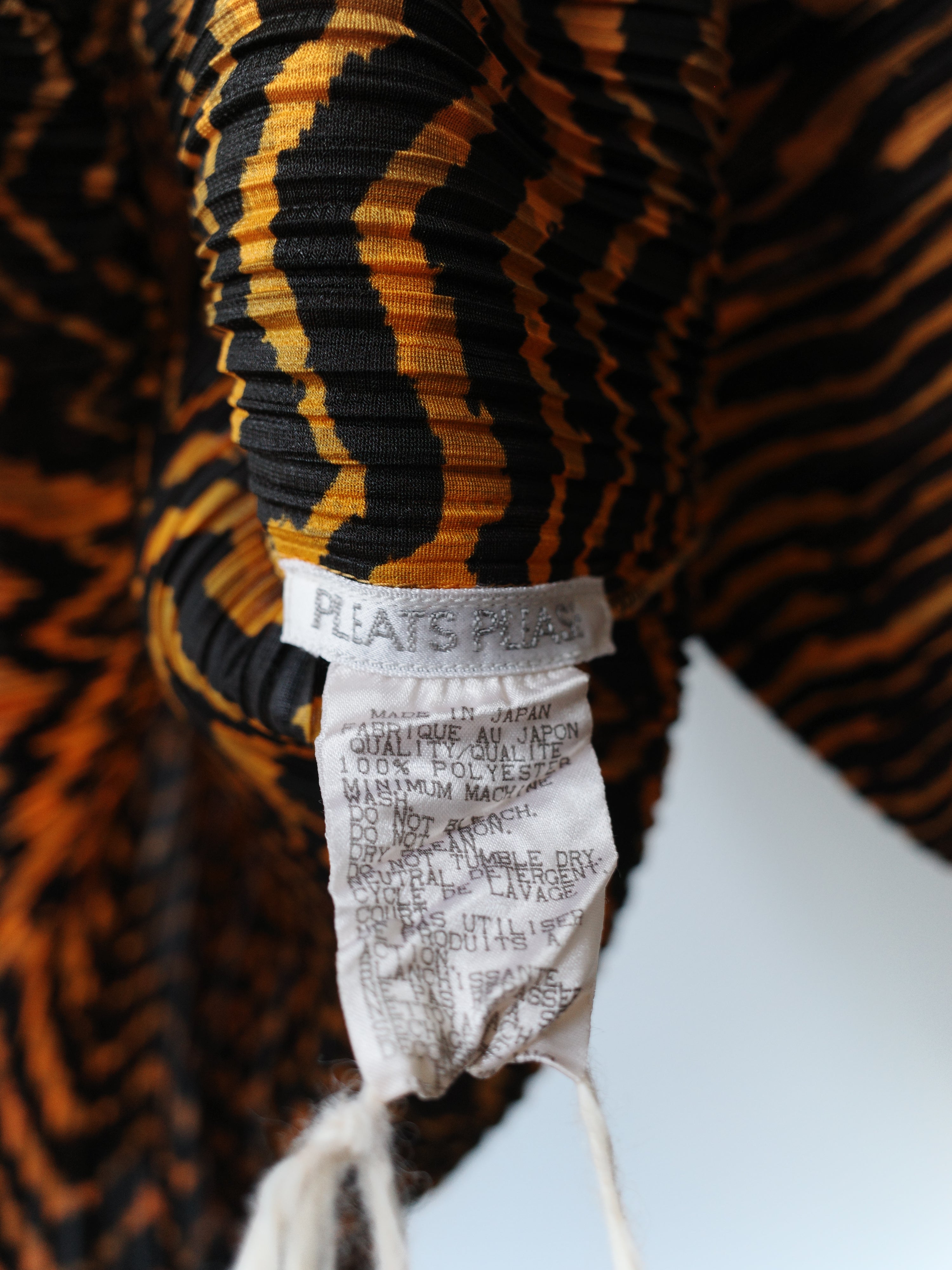Issey Miyake Vintage Pleated Tiger-Print Top – FIRE 火