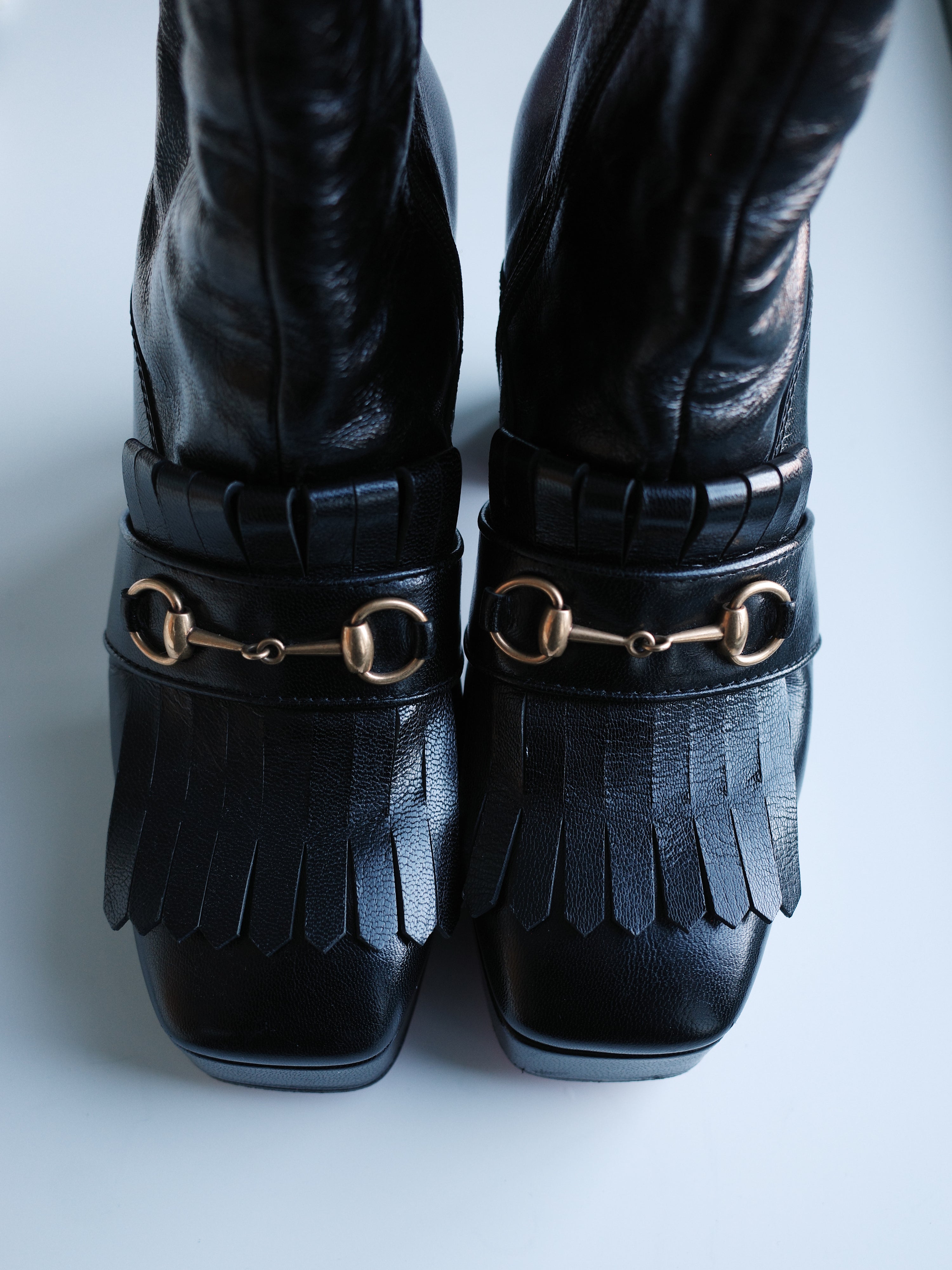 GUCCI Black Leather Platform Fringe Horsebit Boots – METAL 金