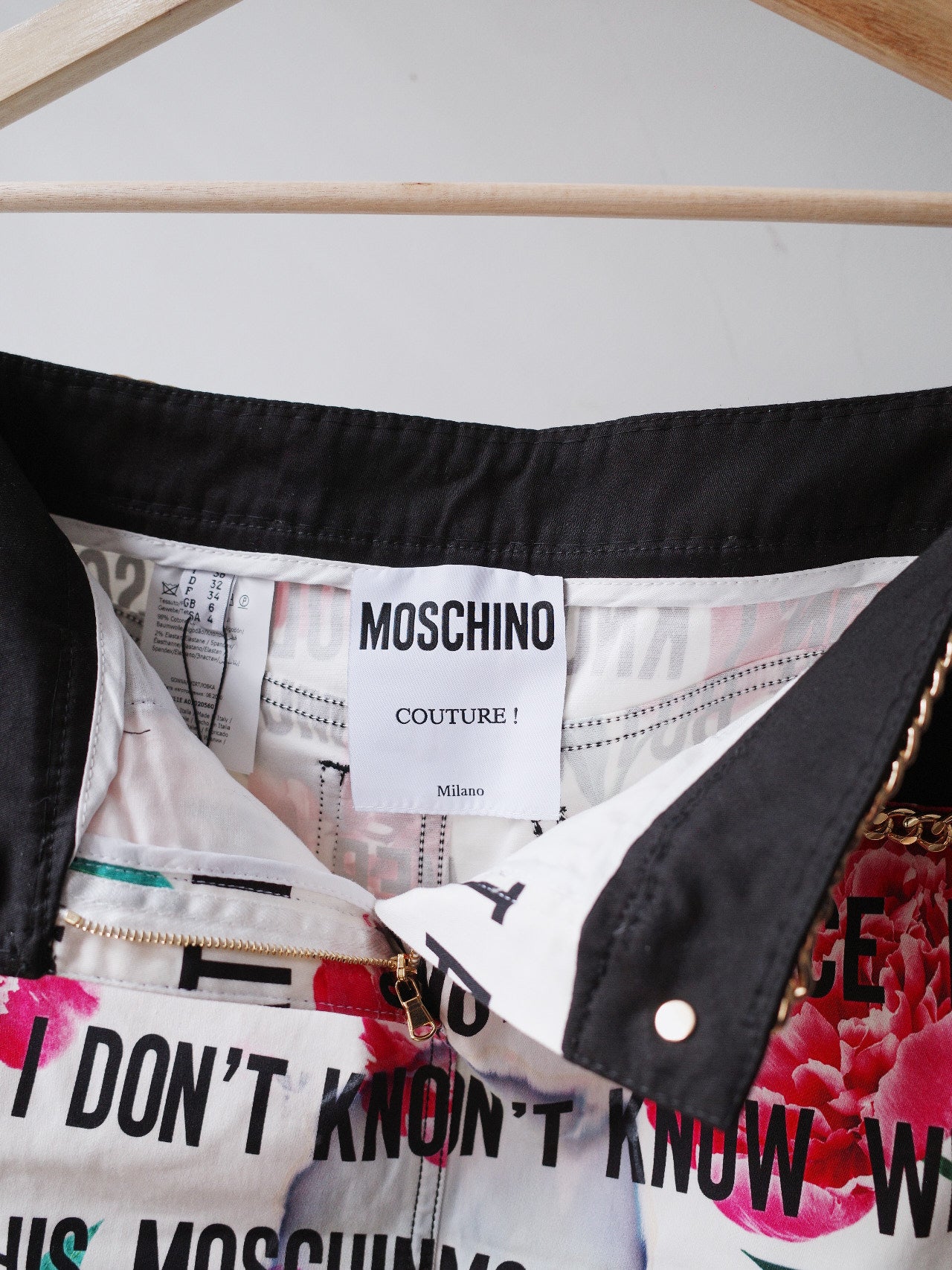 MOSCHINO Couture Text-Print Rose Chain Skirt – FIRE 火