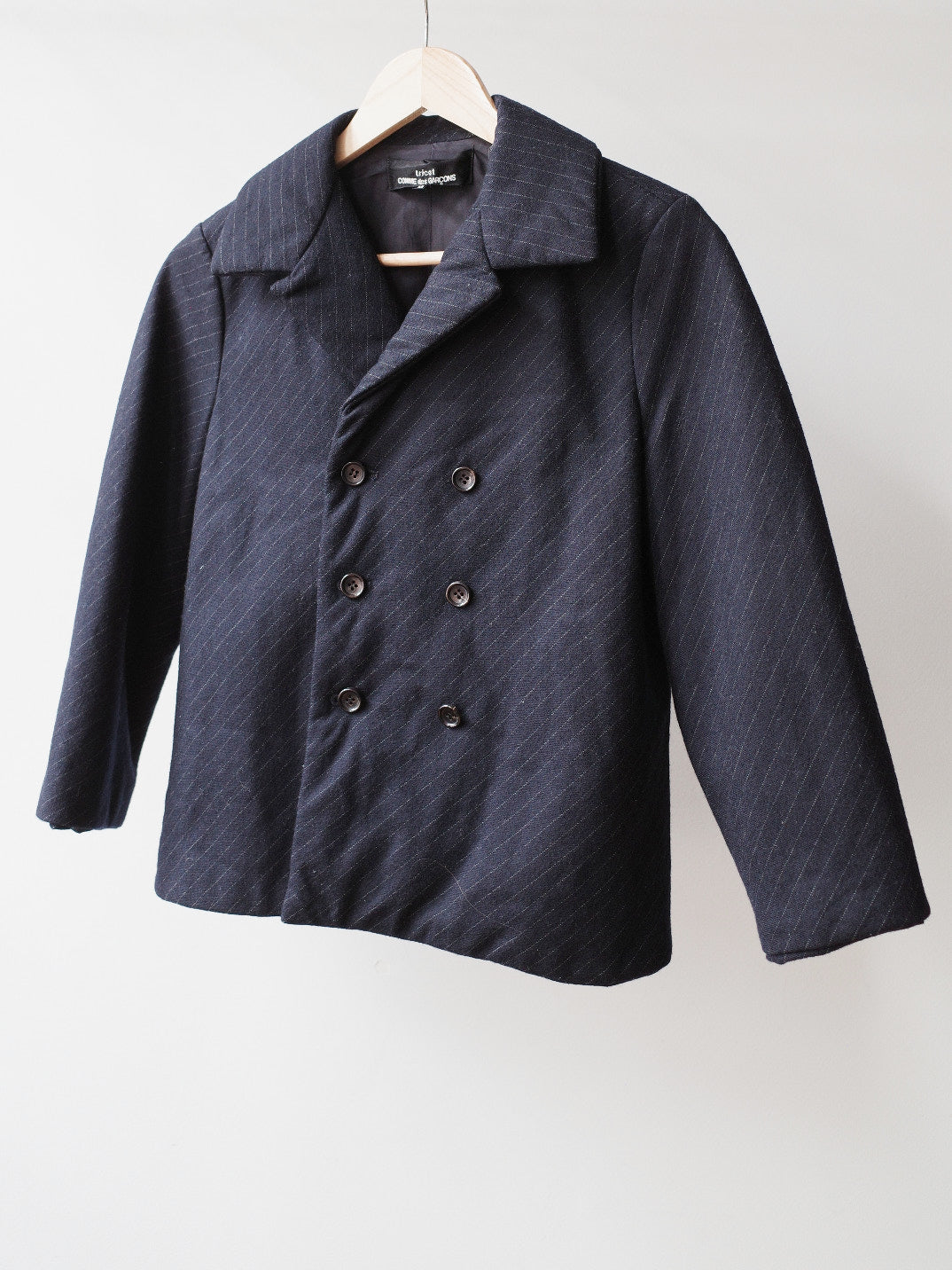 tricot COMME des GARÇONS Navy Pinstripe Padded Jacket – Water 水