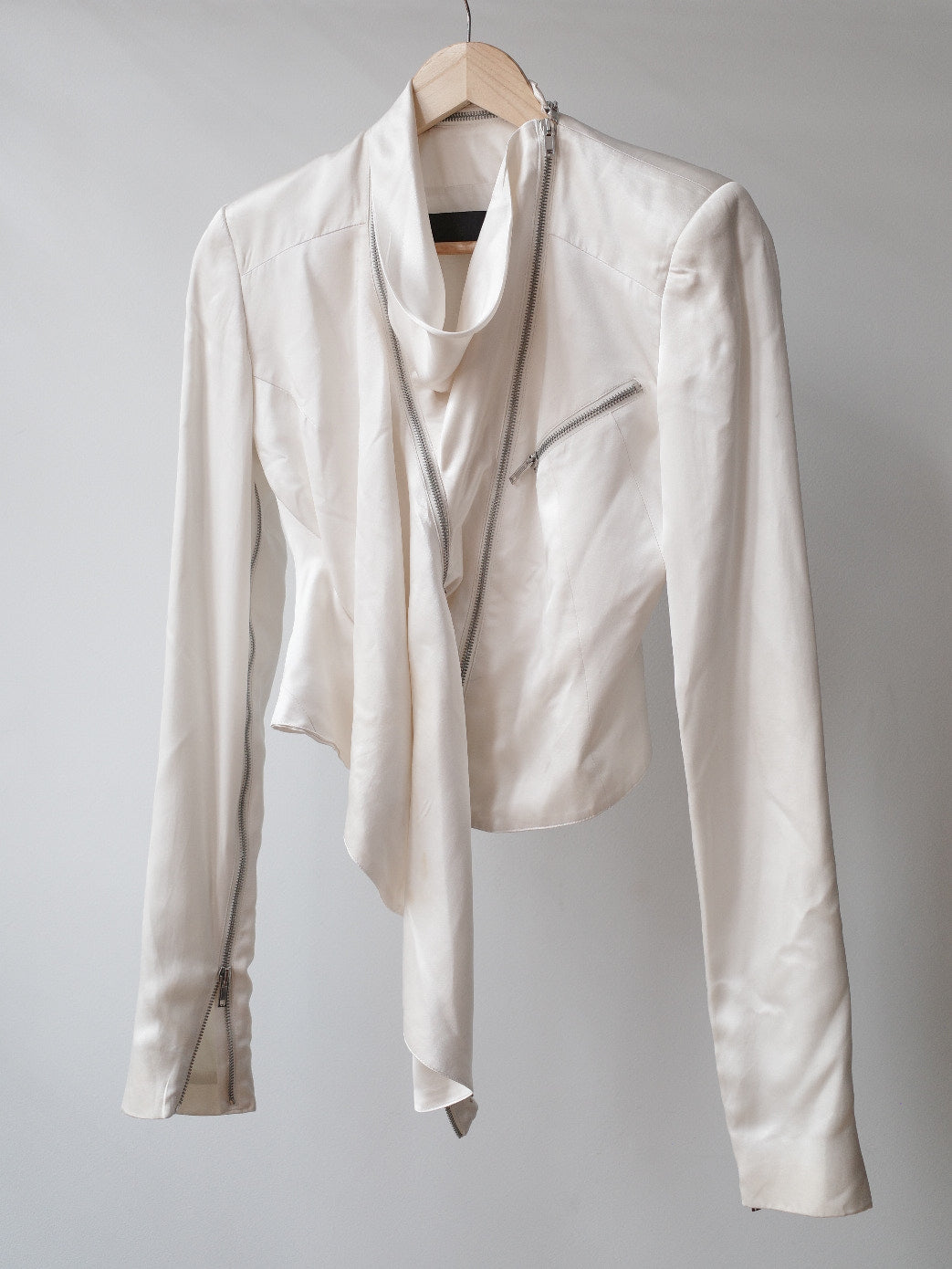 Haider Ackermann Ivory Silk Drape-Zip Jacket – METAL 金