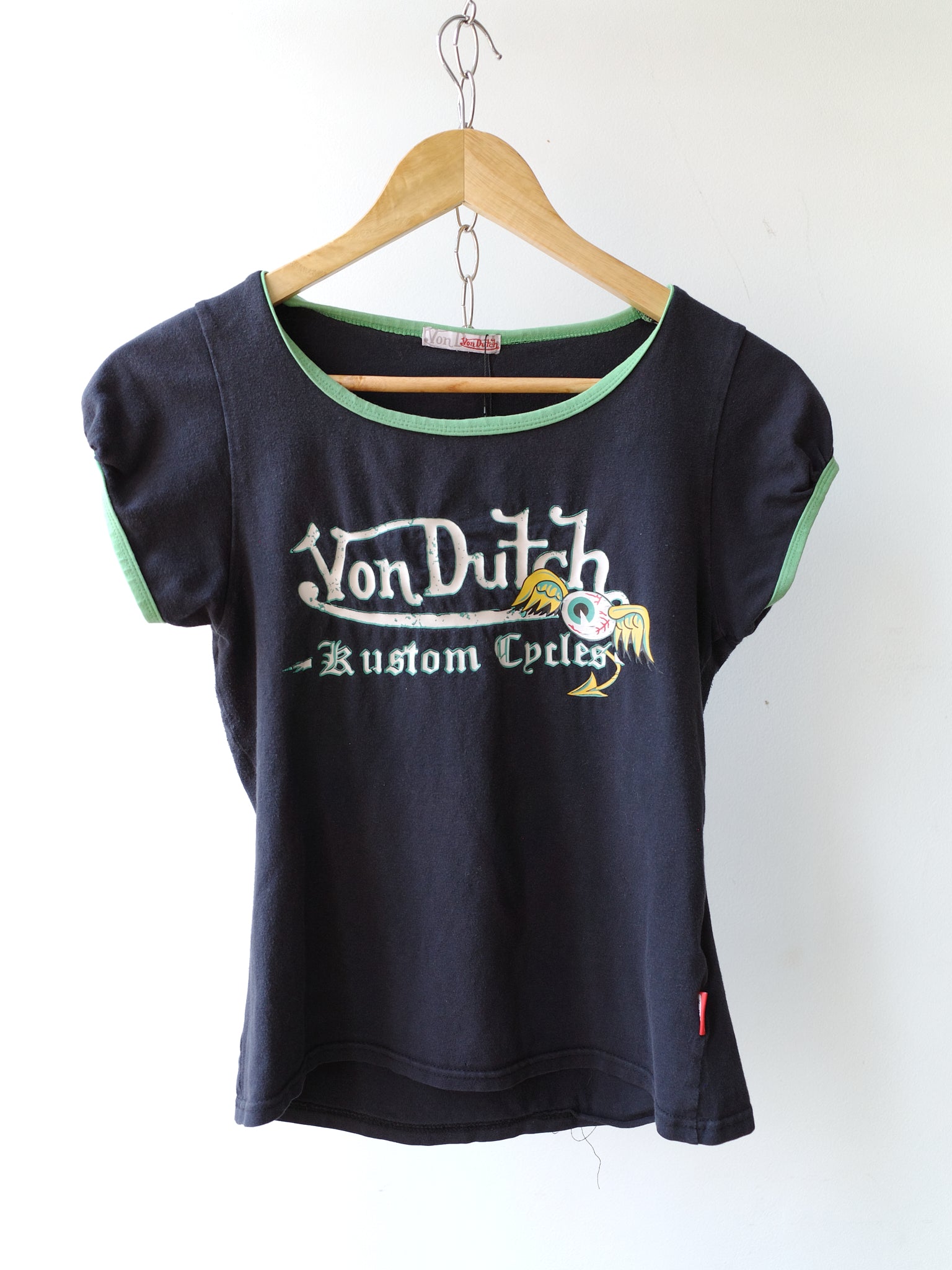Von Dutch Y2K Kustom Cycles Baby Tee – WOOD 木