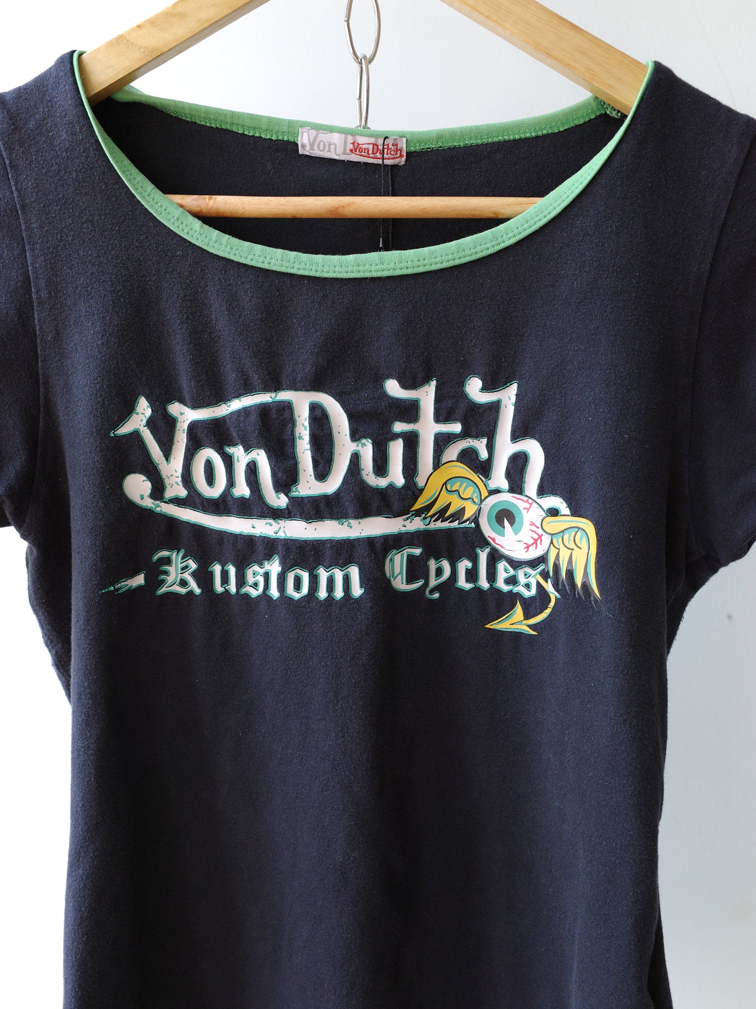 Von Dutch Y2K Kustom Cycles Baby Tee – WOOD 木