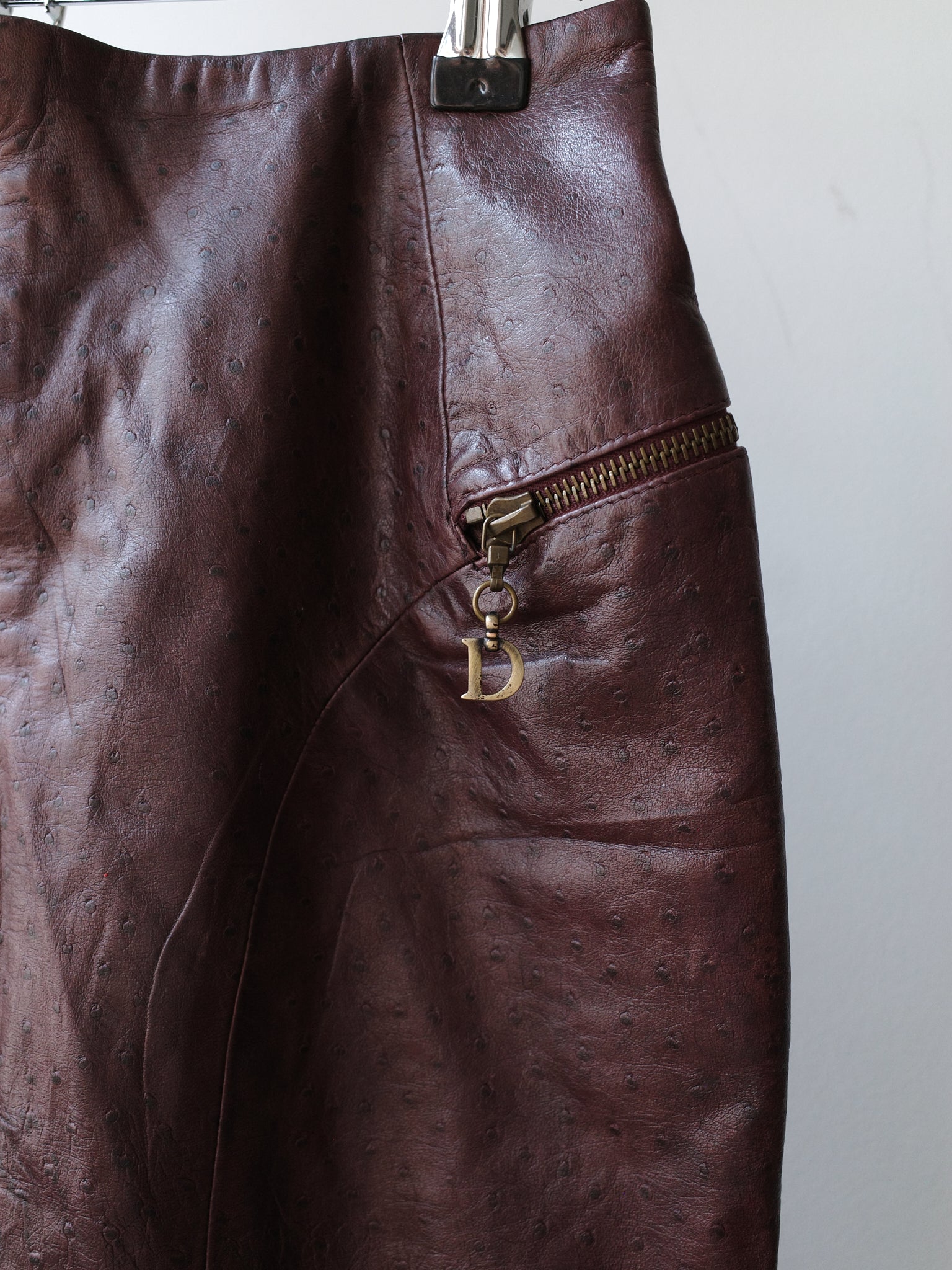 Christian Dior F/W 2000 Ostrich Leather Mid-Length Skirt – METAL 金