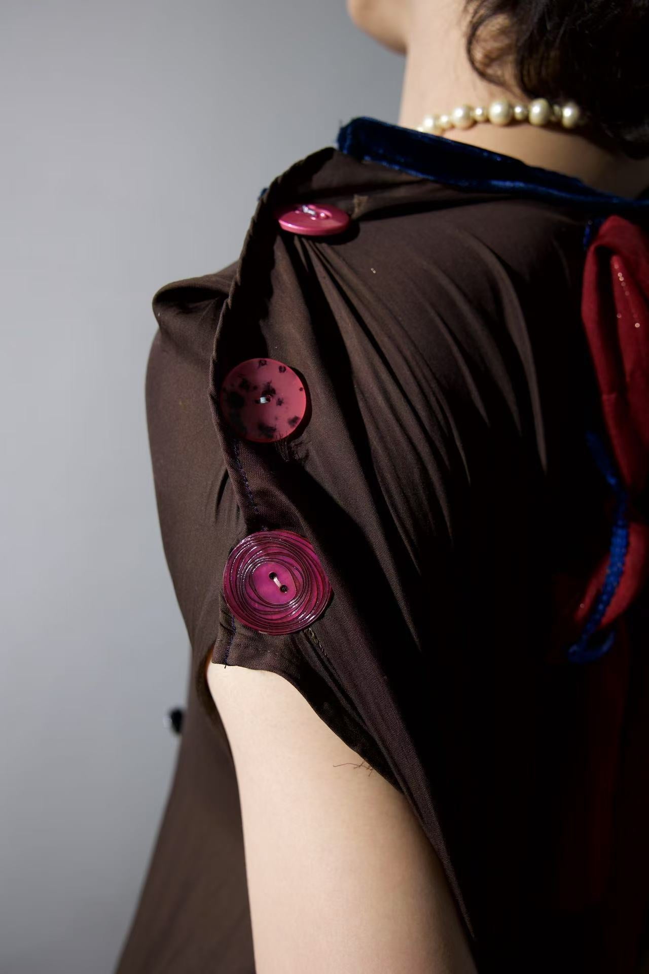PE99Y YAN9 Deconstructed Embroidered Silk Jumpsuit – WATER 水
