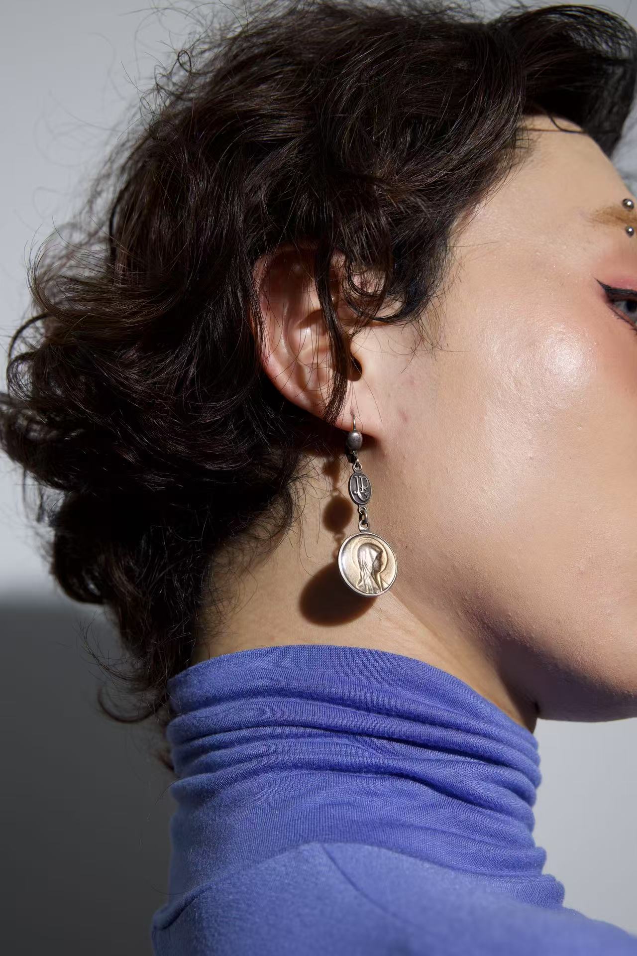 Jean Paul Gaultier Religious Virgin Mary Drop Earrings – METAL 金