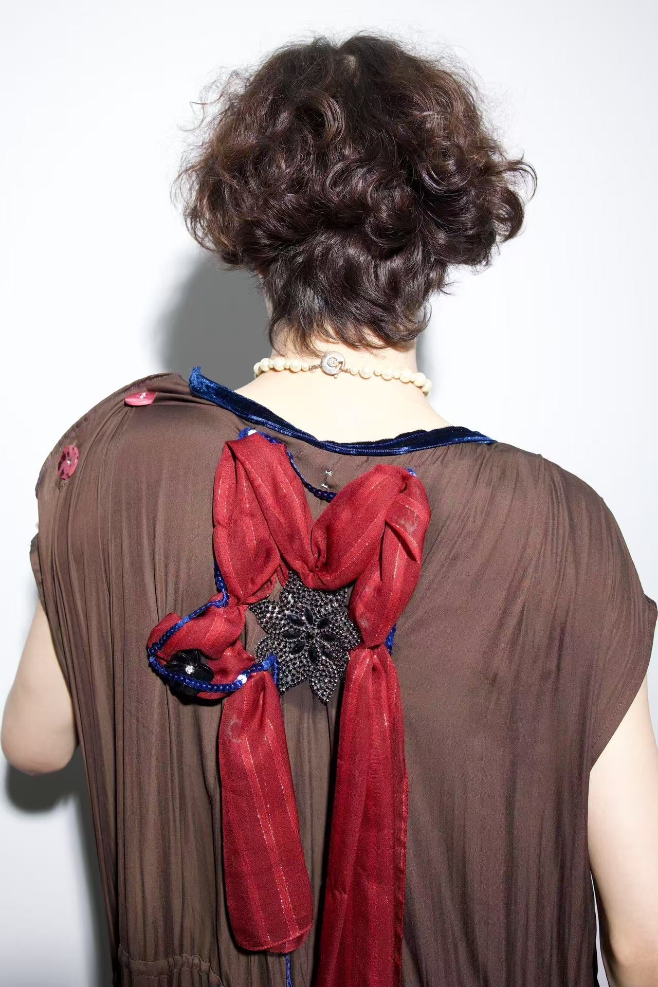 PE99Y YAN9 Deconstructed Embroidered Silk Jumpsuit – WATER 水