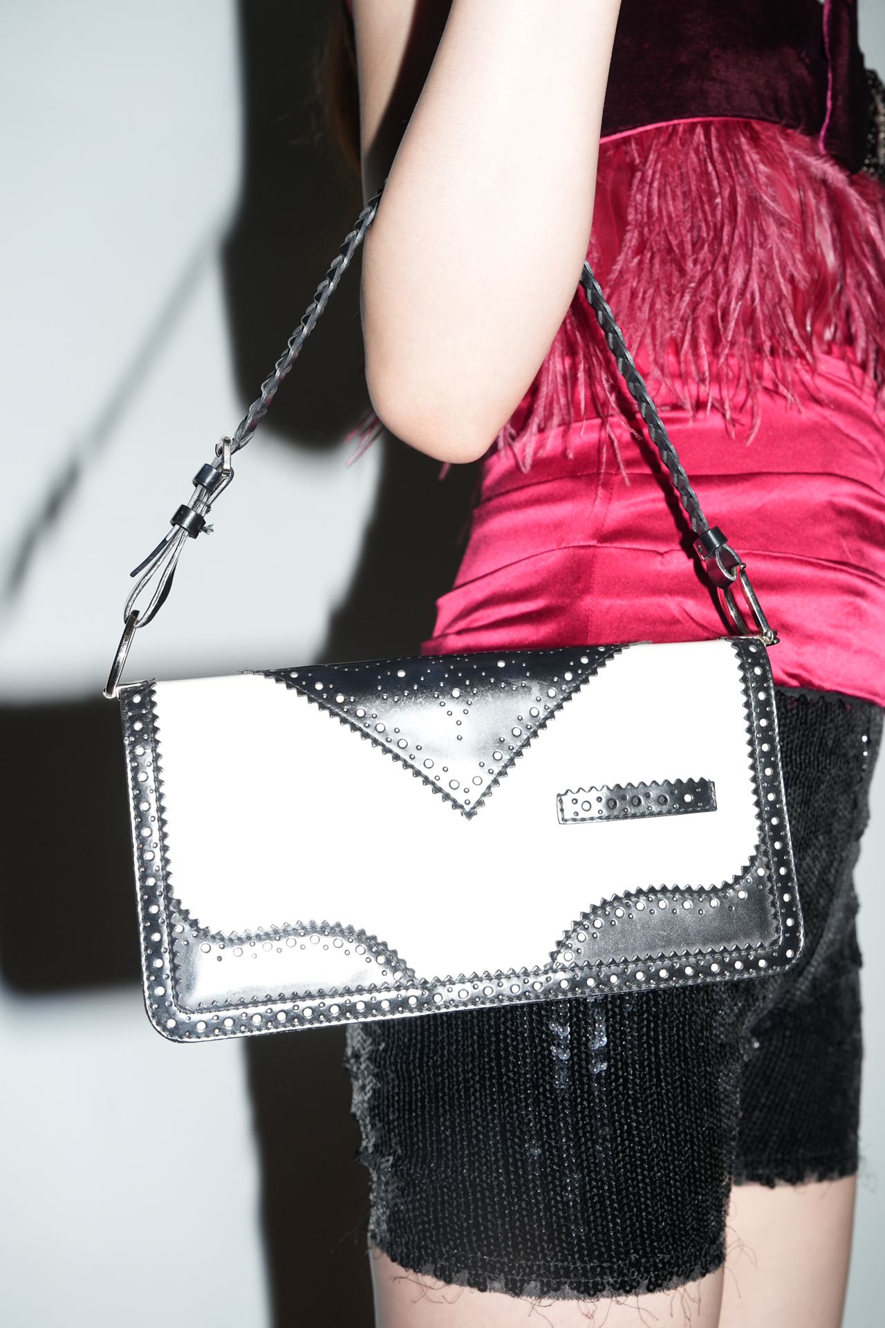 Christian Dior Black & White Pierced Edge Leather Shoulder Bag – METAL 金