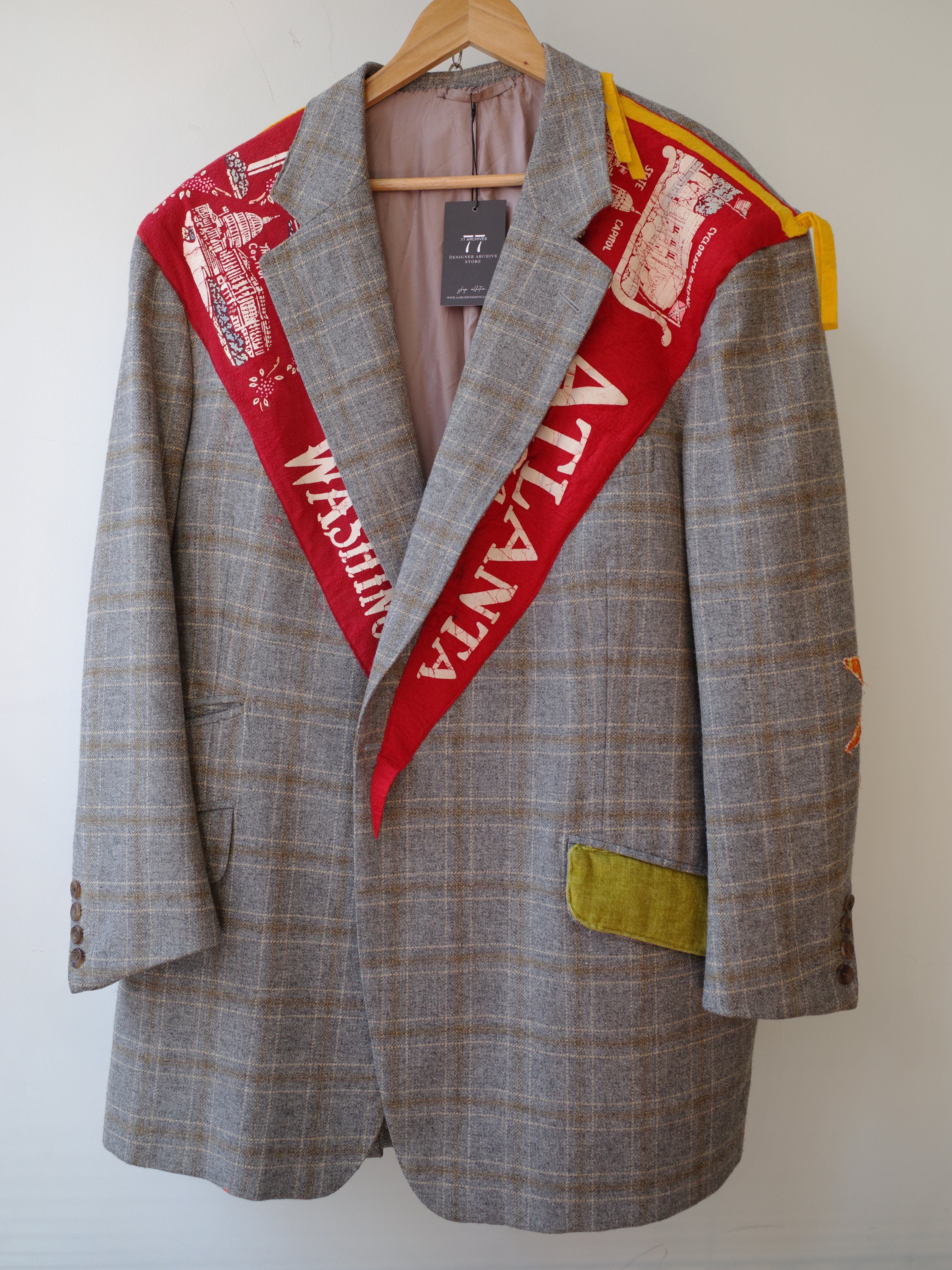 Reconstructed Vintage Blazer – EARTH 土