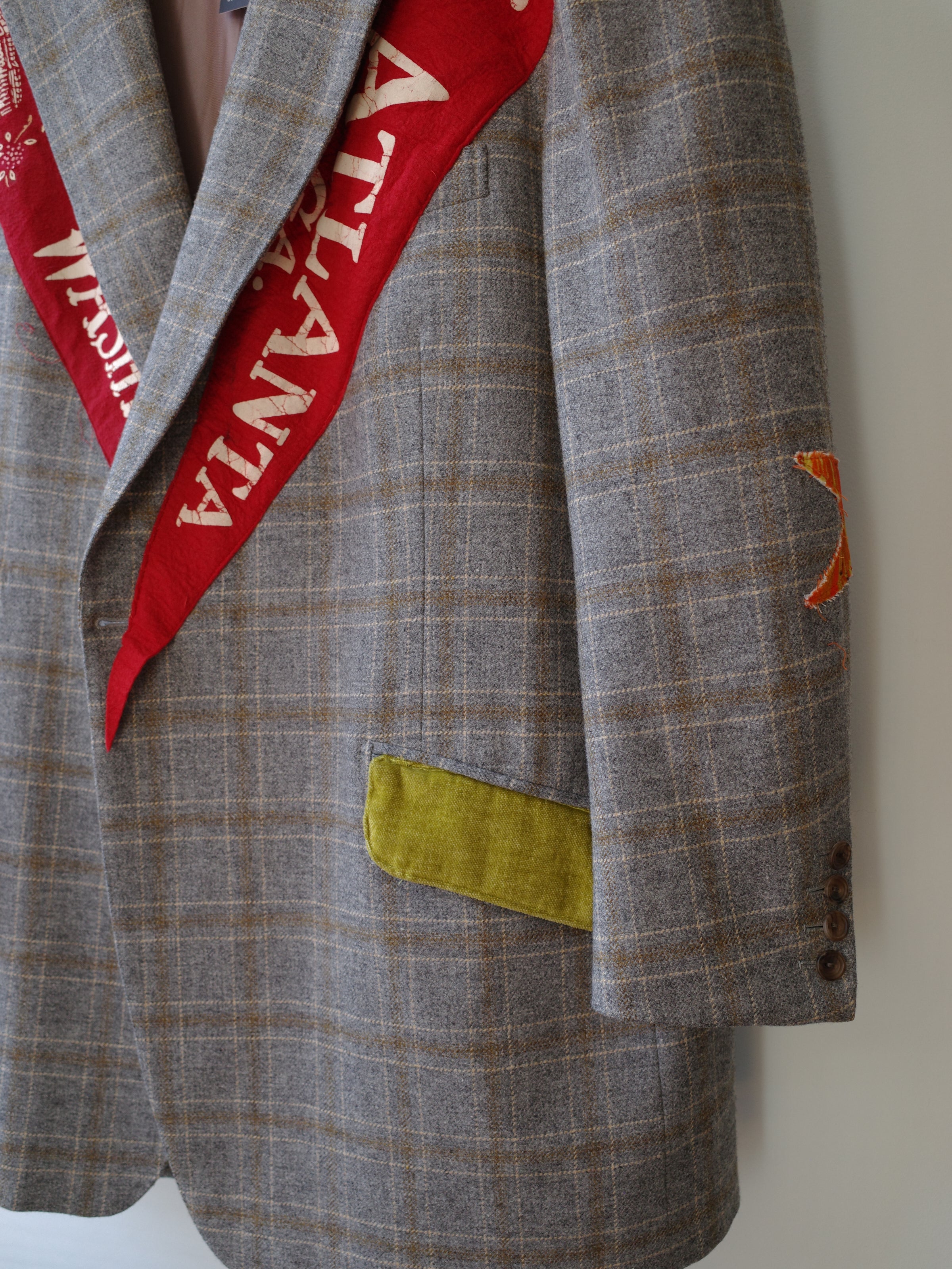 Reconstructed Vintage Blazer – EARTH 土