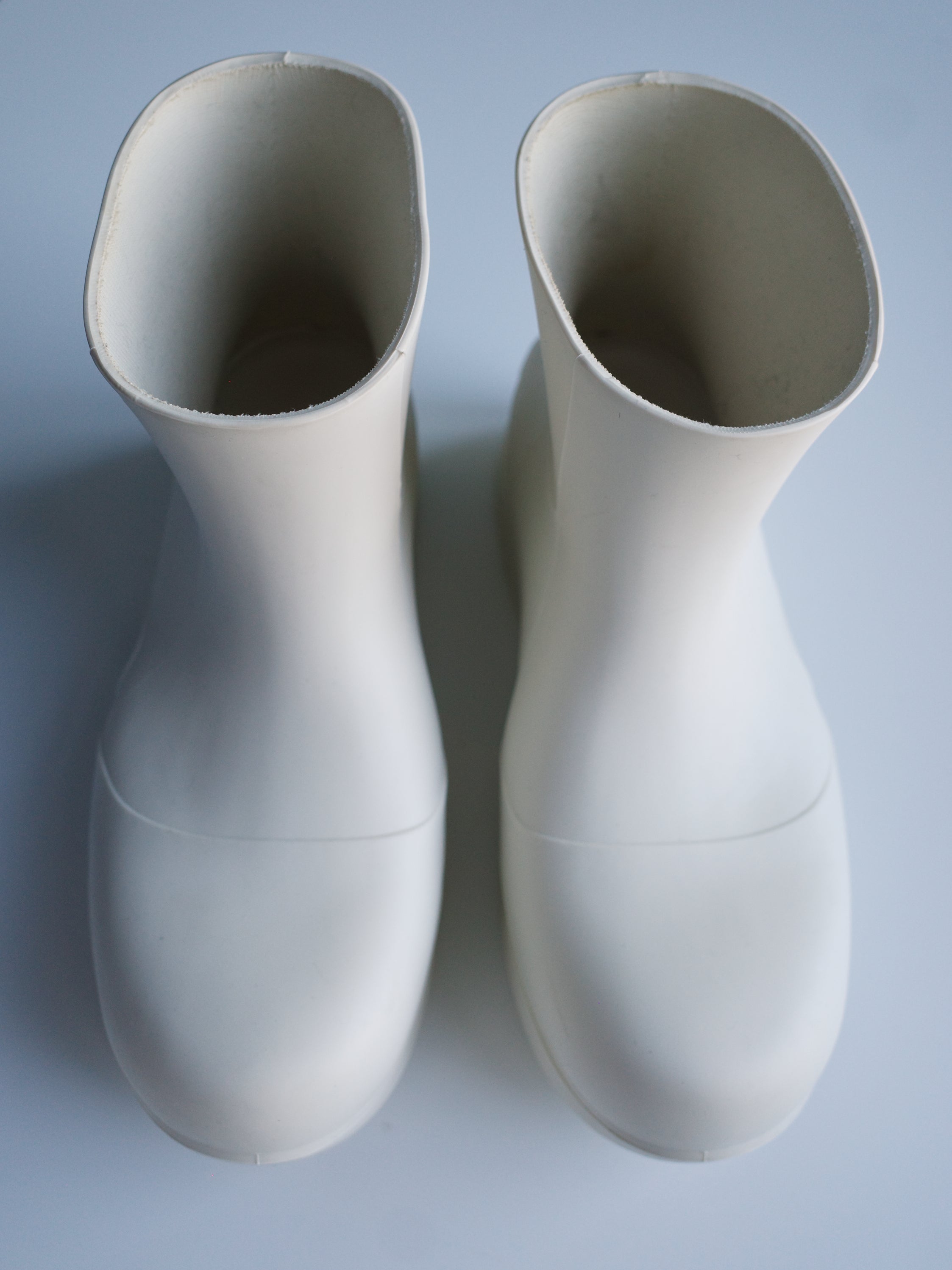 Bottega Veneta White Paddle Boots – METAL 金