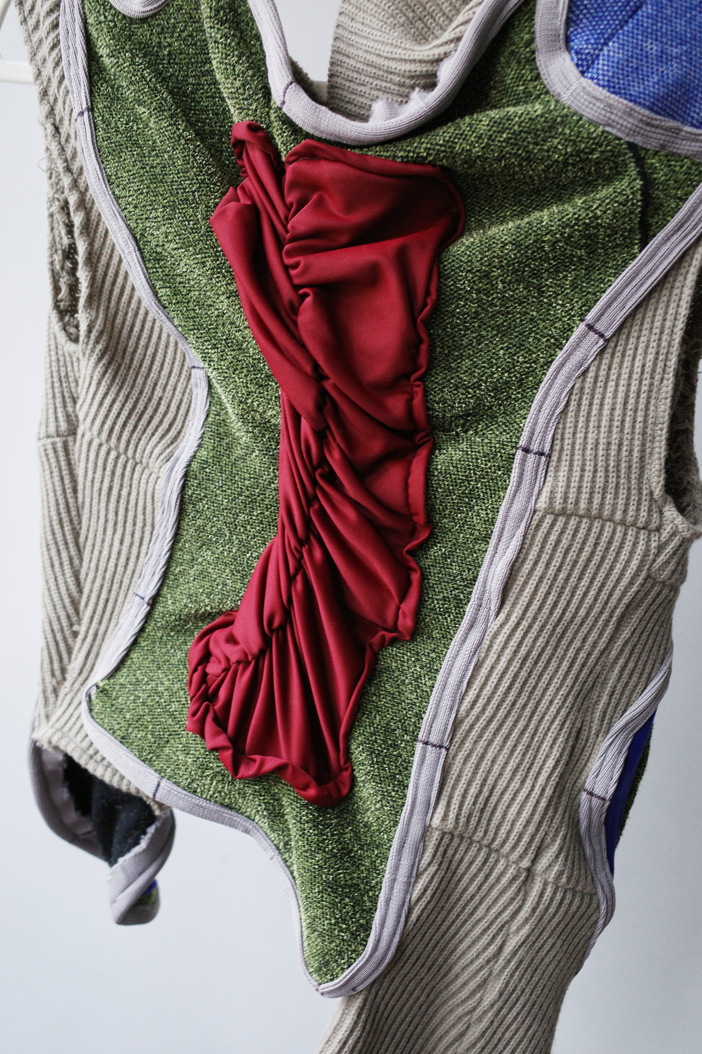 PE99Y YAN9 Patchwork Jersey Vest – EARTH 土
